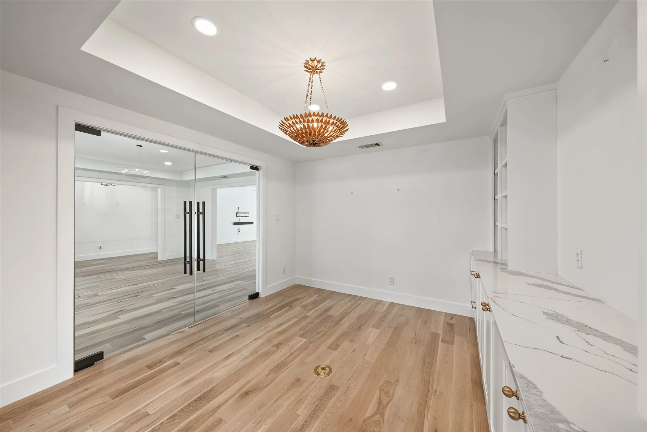 Single Family Residence For Rent in Dallas County , 4162 Allencrest Lane, Dallas, Texas 75244, 4 Bedroom, 3 Bathroom, 2 Garage spaces, 2,871 Sqft, built in 1969, mls#21410776, Real Estate Agent in Dallas, Homes For Rent in Dallas county, Homes For Rent in Dallas, Realtor in Dallas Texas, Real Estate Brokerage Independent Realty Texas, Luminita Cordes Realtor