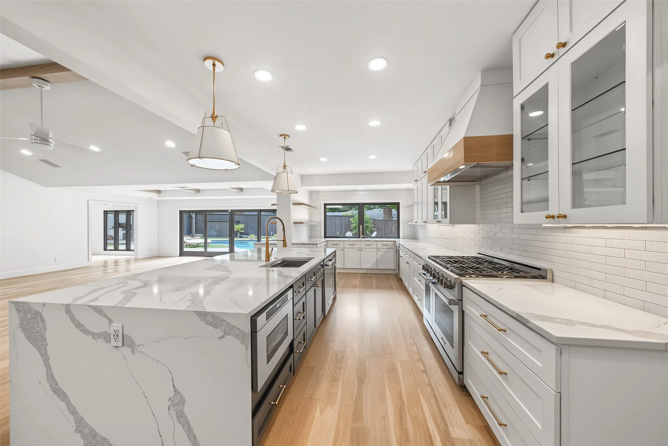 Single Family Residence For Rent in Dallas County , 4162 Allencrest Lane, Dallas, Texas 75244, 4 Bedroom, 3 Bathroom, 2 Garage spaces, 2,871 Sqft, built in 1969, mls#21410776, Real Estate Agent in Dallas, Homes For Rent in Dallas county, Homes For Rent in Dallas, Realtor in Dallas Texas, Real Estate Brokerage Independent Realty Texas, Luminita Cordes Realtor