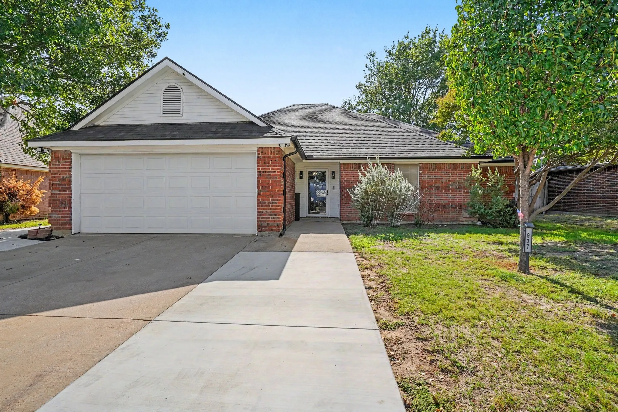 Single Family Residence For Sale