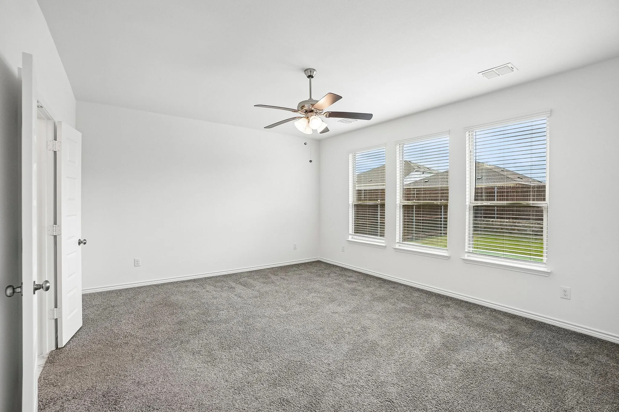 Single Family Residence For Sale in Johnson County , 1915 Seminole Drive, Cleburne, Texas 76033, 3 Bedroom, 2 Bathroom, 2 Garage spaces, 1,926 Sqft, built in 2024, mls#21407304, Real Estate Agent in Cleburne, Homes For Sale in Johnson county, Homes For Sale in Cleburne, Realtor in Cleburne Texas, Real Estate Brokerage Independent Realty Texas, Luminita Cordes Realtor