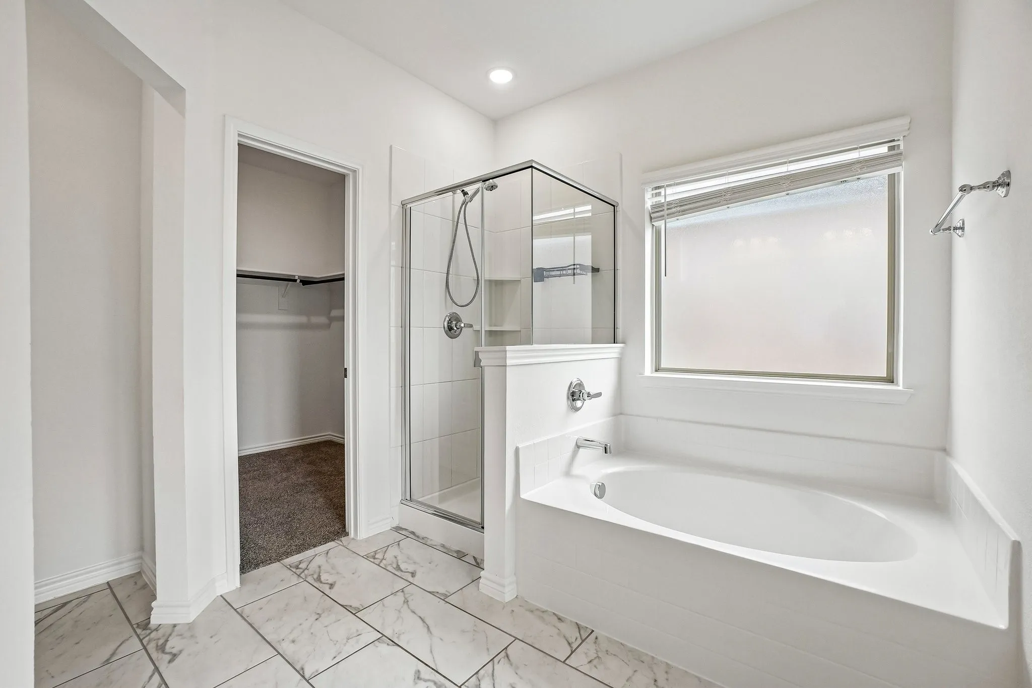 Single Family Residence For Sale in Johnson County , 1915 Seminole Drive, Cleburne, Texas 76033, 3 Bedroom, 2 Bathroom, 2 Garage spaces, 1,926 Sqft, built in 2024, mls#21407304, Real Estate Agent in Cleburne, Homes For Sale in Johnson county, Homes For Sale in Cleburne, Realtor in Cleburne Texas, Real Estate Brokerage Independent Realty Texas, Luminita Cordes Realtor