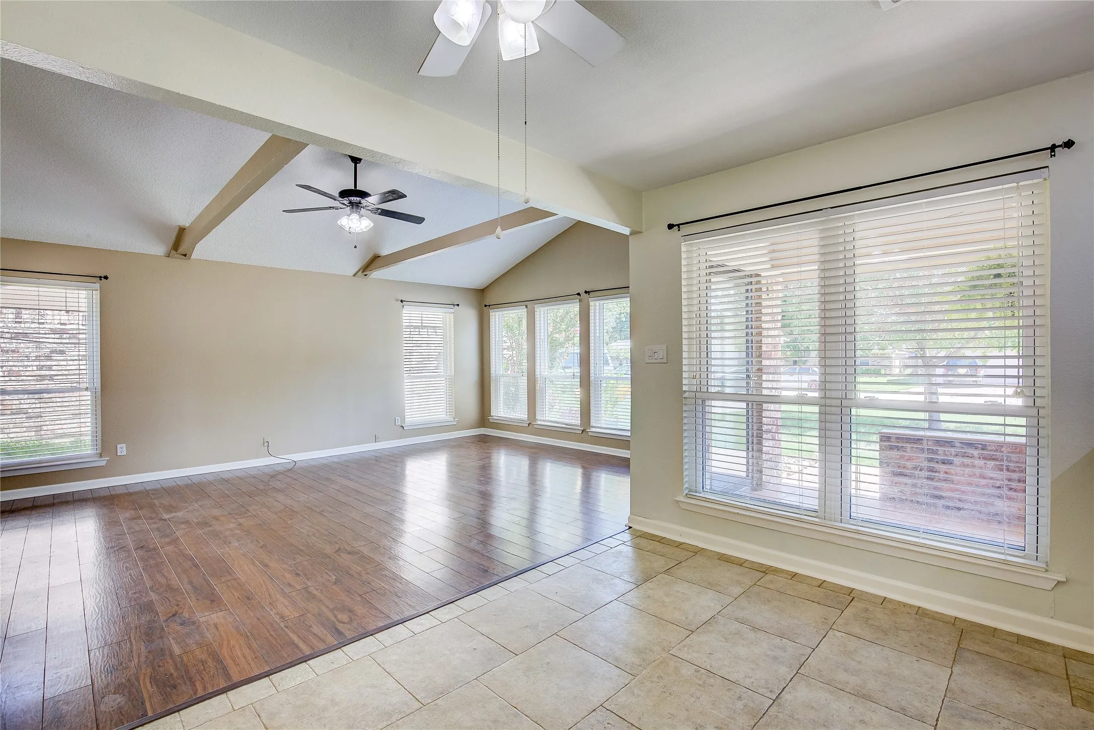 Single Family Residence For Rent in Tarrant County , 417 Linda Street, Keller, Texas 76248, 2 Bedroom, 2 Bathroom, 1 Garage spaces, 1,166 Sqft, built in 1983, mls#21411678, Real Estate Agent in Keller, Homes For Rent in Tarrant county, Homes For Rent in Keller, Realtor in Keller Texas, Real Estate Brokerage Independent Realty Texas, Luminita Cordes Realtor