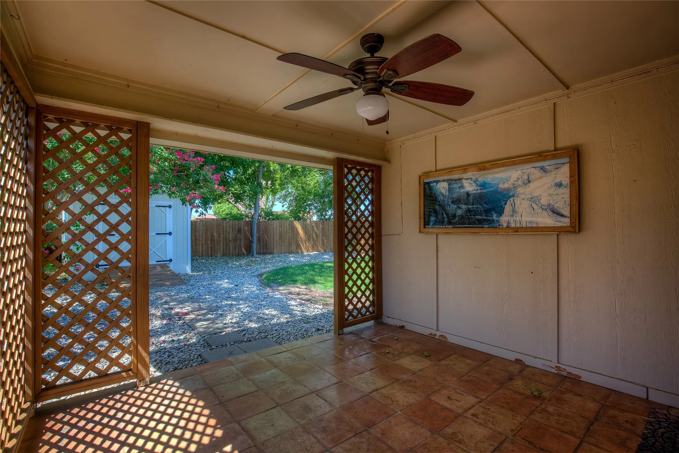 Single Family Residence For Rent in Tarrant County , 417 Linda Street, Keller, Texas 76248, 2 Bedroom, 2 Bathroom, 1 Garage spaces, 1,166 Sqft, built in 1983, mls#21411678, Real Estate Agent in Keller, Homes For Rent in Tarrant county, Homes For Rent in Keller, Realtor in Keller Texas, Real Estate Brokerage Independent Realty Texas, Luminita Cordes Realtor