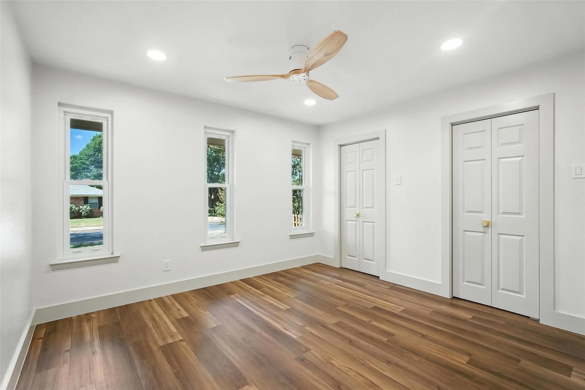 Single Family Residence For Rent in Dallas County , 8570 Sweetwood Drive, Dallas, Texas 75228, 3 Bedroom, 3 Bathroom, 2 Garage spaces, 1,654 Sqft, built in 1962, mls#21411684, Real Estate Agent in Dallas, Homes For Rent in Dallas county, Homes For Rent in Dallas, Realtor in Dallas Texas, Real Estate Brokerage Independent Realty Texas, Luminita Cordes Realtor