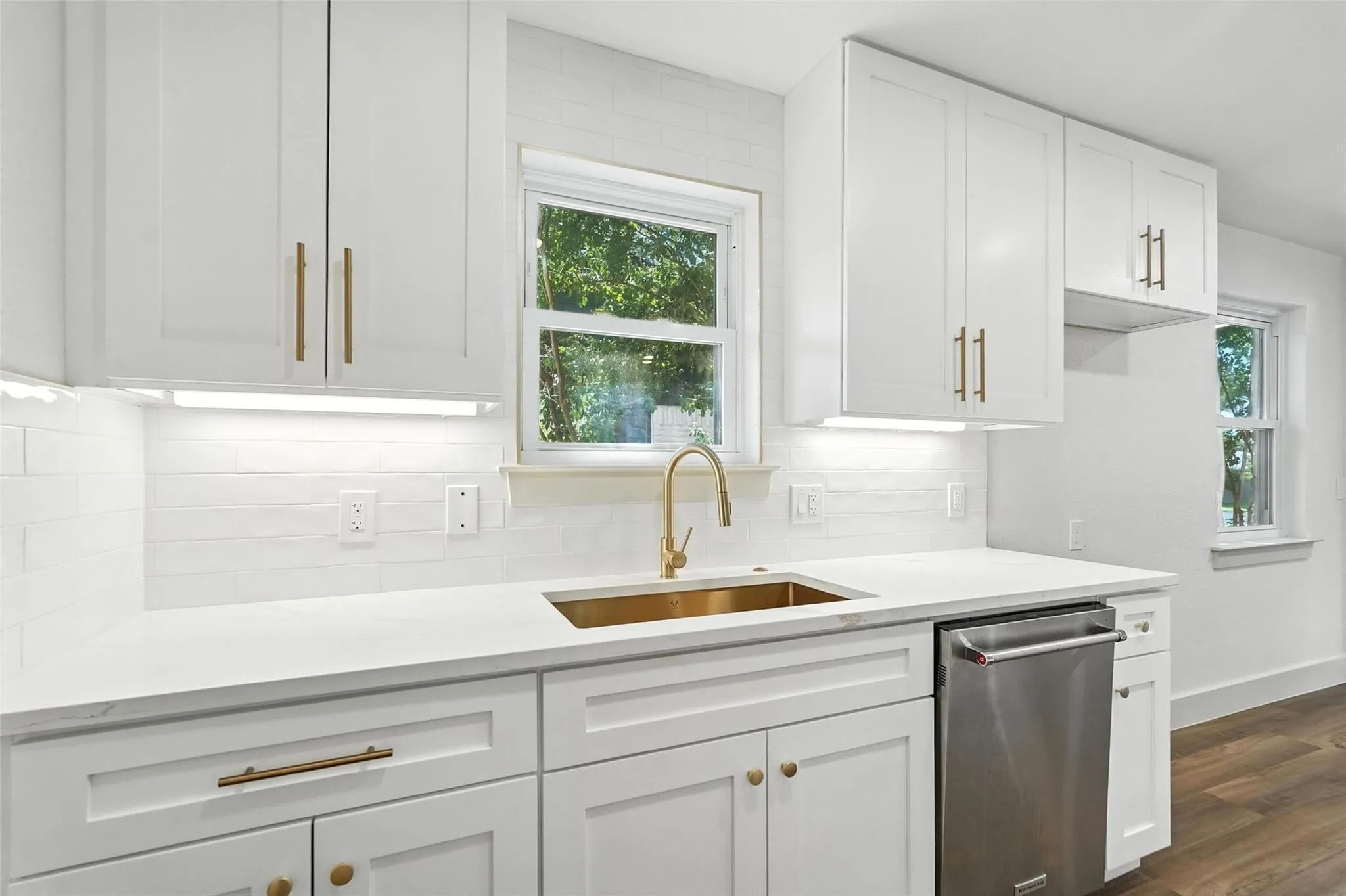 Single Family Residence For Rent in Dallas County , 8570 Sweetwood Drive, Dallas, Texas 75228, 3 Bedroom, 3 Bathroom, 2 Garage spaces, 1,654 Sqft, built in 1962, mls#21411684, Real Estate Agent in Dallas, Homes For Rent in Dallas county, Homes For Rent in Dallas, Realtor in Dallas Texas, Real Estate Brokerage Independent Realty Texas, Luminita Cordes Realtor