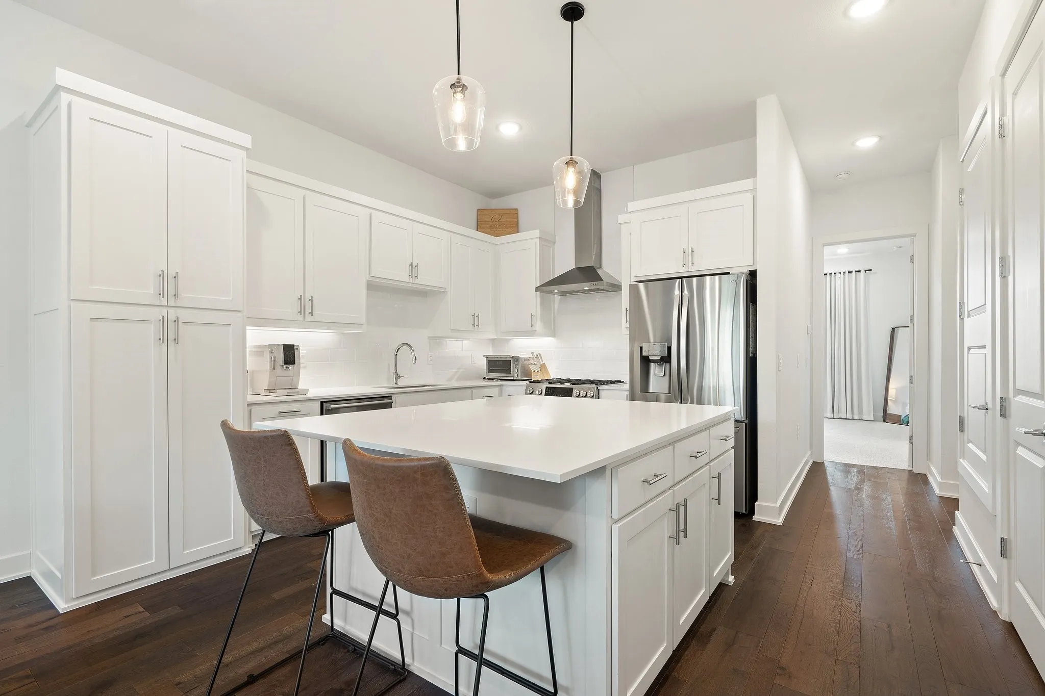 Condominium For Rent in Dallas County , 160 W Canty Street 203, Dallas, Texas 75208, 3 Bedroom, 3 Bathroom, 2 Garage spaces, 1,750 Sqft, built in 2020, mls#21411634, Real Estate Agent in Dallas, Homes For Rent in Dallas county, Homes For Rent in Dallas, Realtor in Dallas Texas, Real Estate Brokerage Independent Realty Texas, Luminita Cordes Realtor