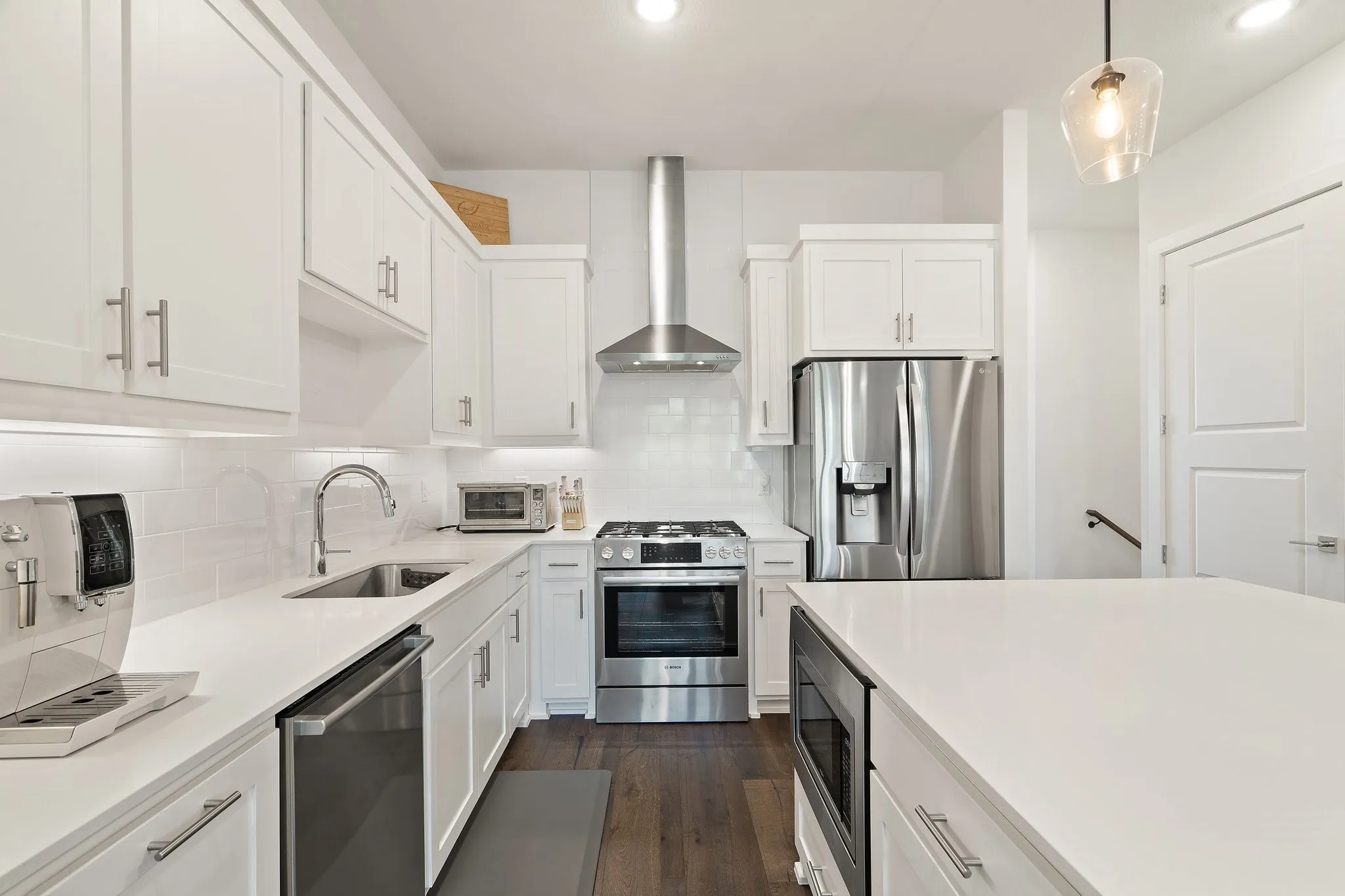 Condominium For Rent in Dallas County , 160 W Canty Street 203, Dallas, Texas 75208, 3 Bedroom, 3 Bathroom, 2 Garage spaces, 1,750 Sqft, built in 2020, mls#21411634, Real Estate Agent in Dallas, Homes For Rent in Dallas county, Homes For Rent in Dallas, Realtor in Dallas Texas, Real Estate Brokerage Independent Realty Texas, Luminita Cordes Realtor