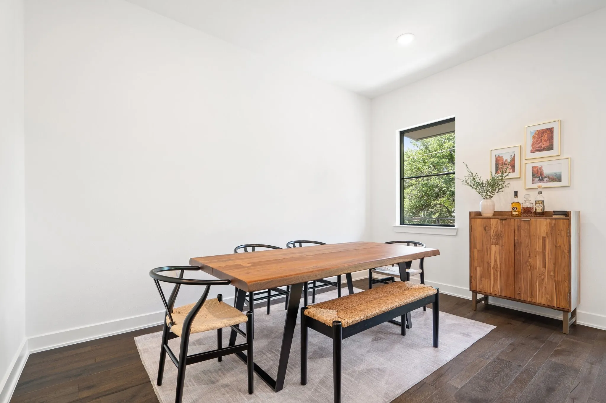 Condominium For Rent in Dallas County , 160 W Canty Street 203, Dallas, Texas 75208, 3 Bedroom, 3 Bathroom, 2 Garage spaces, 1,750 Sqft, built in 2020, mls#21411634, Real Estate Agent in Dallas, Homes For Rent in Dallas county, Homes For Rent in Dallas, Realtor in Dallas Texas, Real Estate Brokerage Independent Realty Texas, Luminita Cordes Realtor