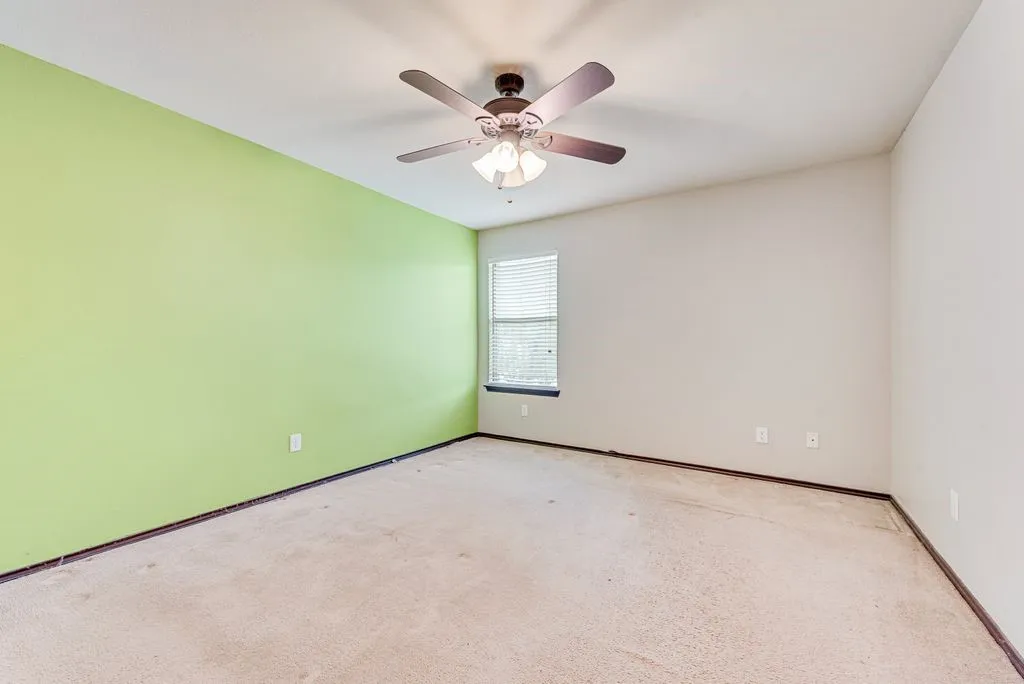 Single Family Residence For Sale in Dallas County , 2833 Drycreek Lane, Dallas, Texas 75237, 3 Bedroom, 2 Bathroom, 2 Garage spaces, 1,386 Sqft, built in 2010, mls#21411689, Real Estate Agent in Dallas, Homes For Sale in Dallas county, Homes For Sale in Dallas, Realtor in Dallas Texas, Real Estate Brokerage Independent Realty Texas, Luminita Cordes Realtor