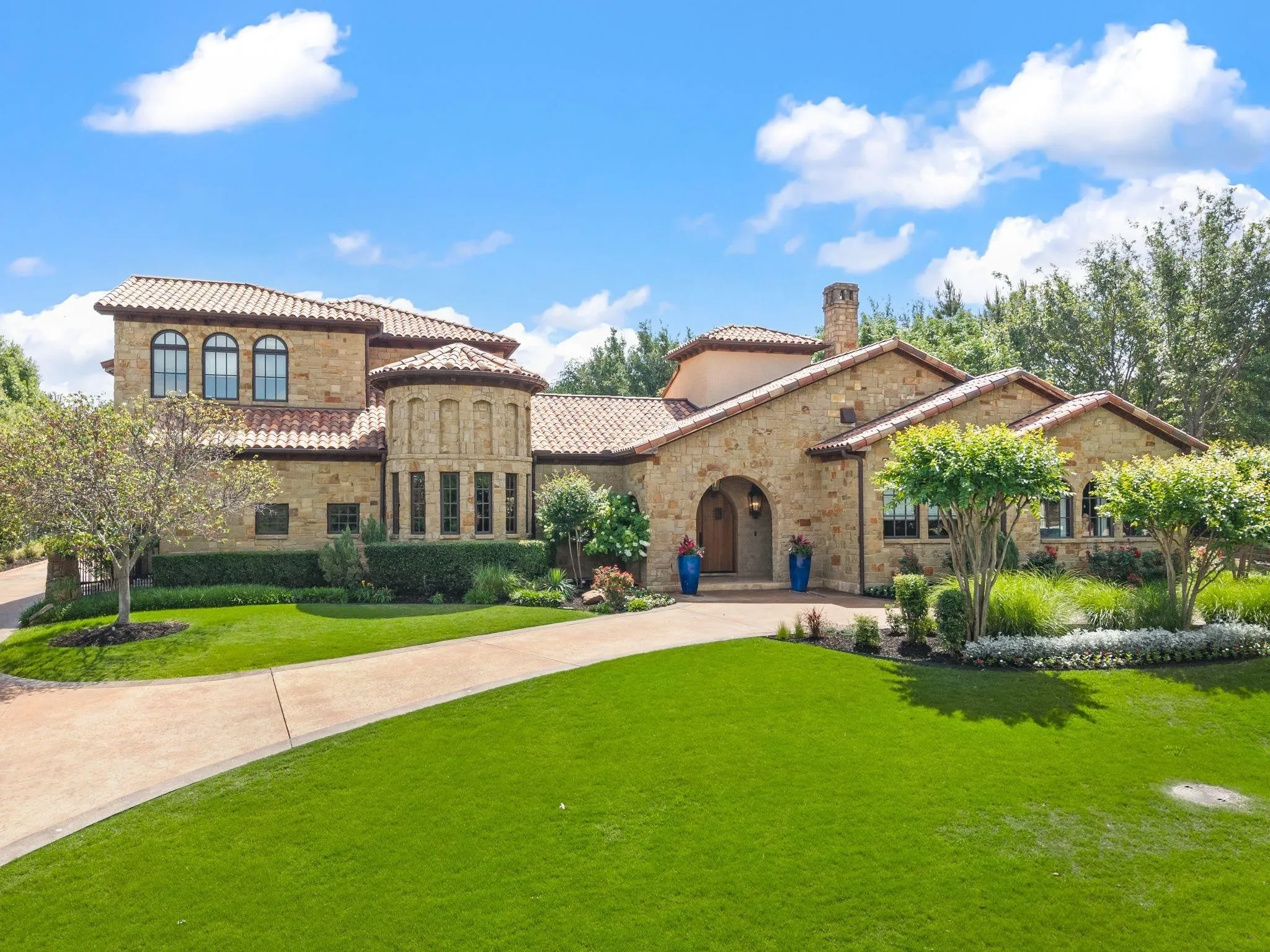 Single Family Residence For Sale in Tarrant County , 2217 King Fisher Drive, Westlake, Texas 76262, 3 Bedroom, 5 Bathroom, 4 Garage spaces, 4,423 Sqft, built in 2013, mls#21411696, Real Estate Agent in Westlake, Homes For Sale in Tarrant county, Homes For Sale in Westlake, Realtor in Westlake Texas, Real Estate Brokerage Independent Realty Texas, Luminita Cordes Realtor