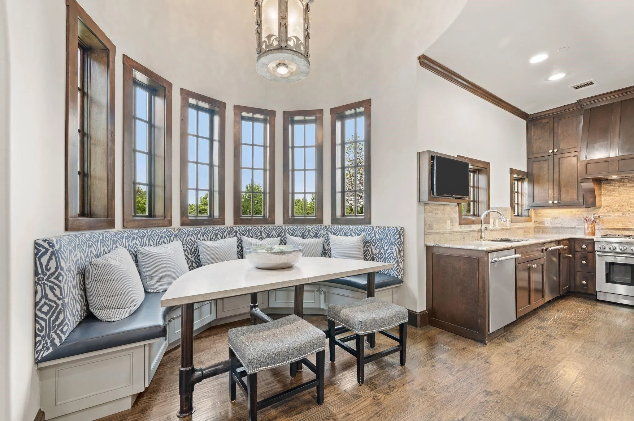 Single Family Residence For Sale in Tarrant County , 2217 King Fisher Drive, Westlake, Texas 76262, 3 Bedroom, 5 Bathroom, 4 Garage spaces, 4,423 Sqft, built in 2013, mls#21411696, Real Estate Agent in Westlake, Homes For Sale in Tarrant county, Homes For Sale in Westlake, Realtor in Westlake Texas, Real Estate Brokerage Independent Realty Texas, Luminita Cordes Realtor