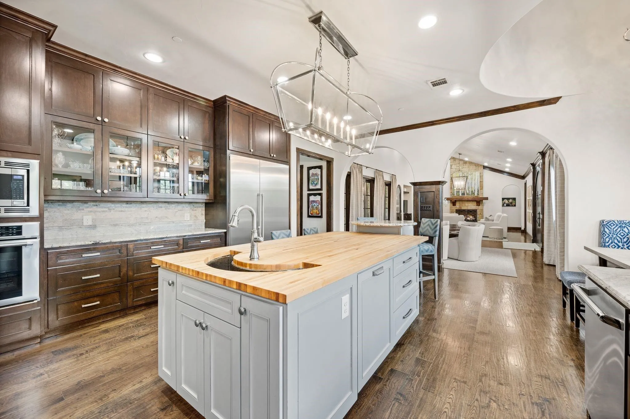 Single Family Residence For Sale in Tarrant County , 2217 King Fisher Drive, Westlake, Texas 76262, 3 Bedroom, 5 Bathroom, 4 Garage spaces, 4,423 Sqft, built in 2013, mls#21411696, Real Estate Agent in Westlake, Homes For Sale in Tarrant county, Homes For Sale in Westlake, Realtor in Westlake Texas, Real Estate Brokerage Independent Realty Texas, Luminita Cordes Realtor