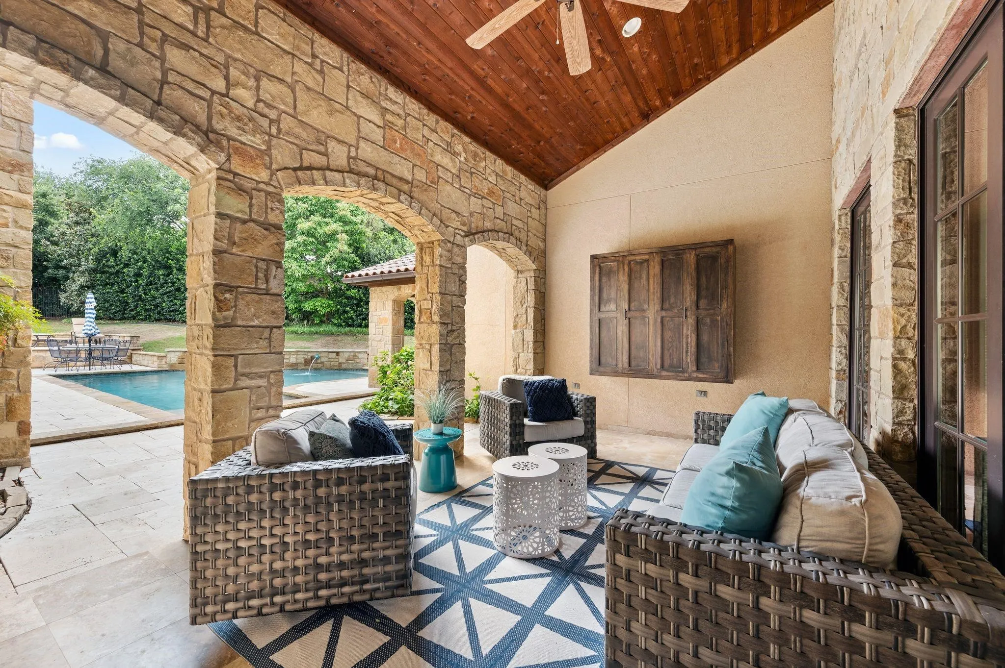 Single Family Residence For Sale in Tarrant County , 2217 King Fisher Drive, Westlake, Texas 76262, 3 Bedroom, 5 Bathroom, 4 Garage spaces, 4,423 Sqft, built in 2013, mls#21411696, Real Estate Agent in Westlake, Homes For Sale in Tarrant county, Homes For Sale in Westlake, Realtor in Westlake Texas, Real Estate Brokerage Independent Realty Texas, Luminita Cordes Realtor