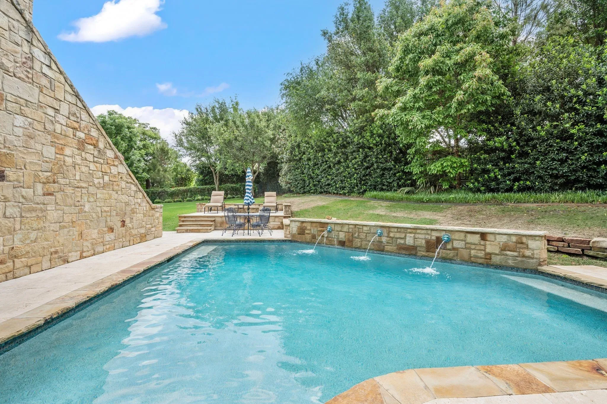 Single Family Residence For Sale in Tarrant County , 2217 King Fisher Drive, Westlake, Texas 76262, 3 Bedroom, 5 Bathroom, 4 Garage spaces, 4,423 Sqft, built in 2013, mls#21411696, Real Estate Agent in Westlake, Homes For Sale in Tarrant county, Homes For Sale in Westlake, Realtor in Westlake Texas, Real Estate Brokerage Independent Realty Texas, Luminita Cordes Realtor