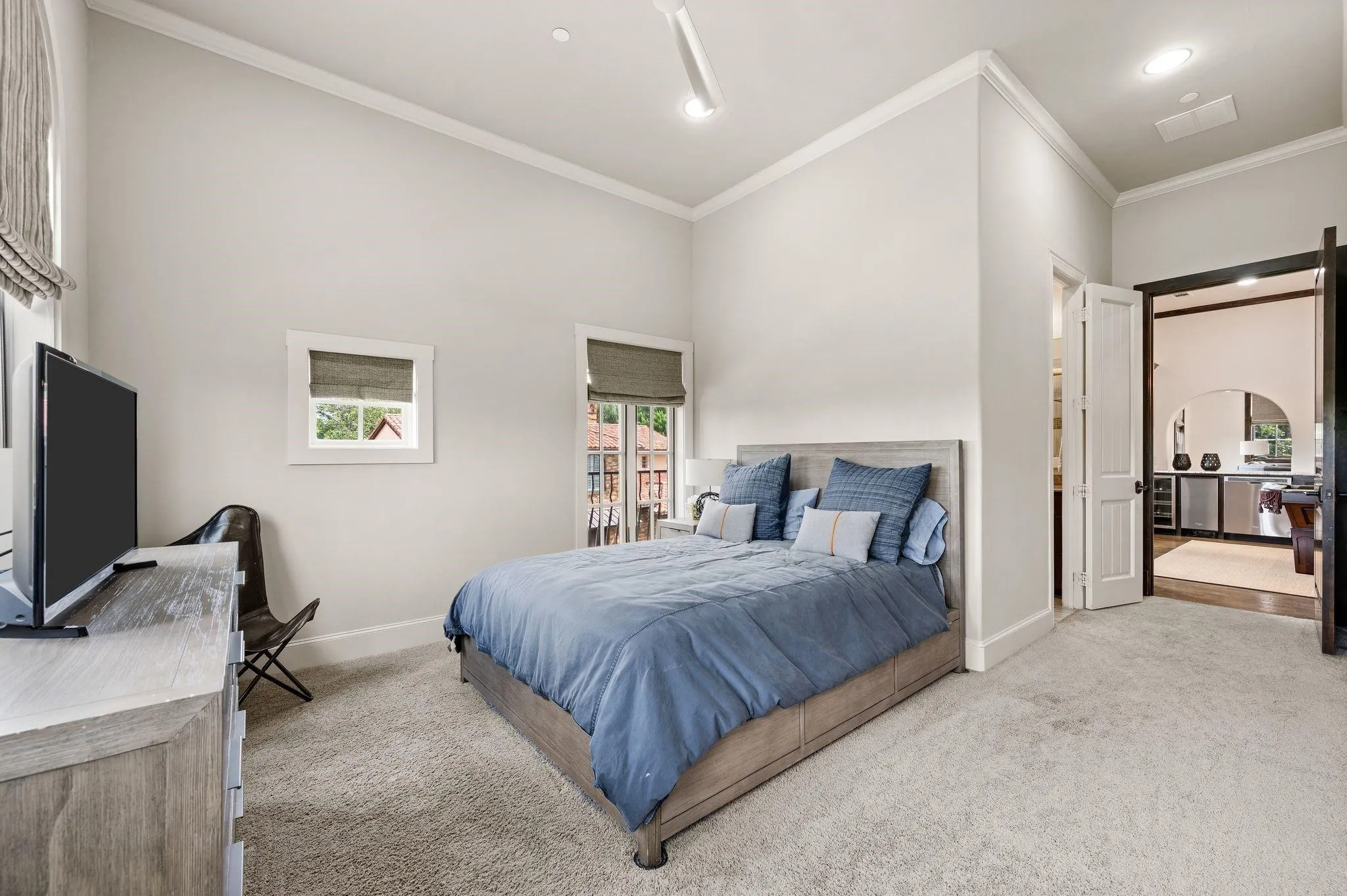 Single Family Residence For Sale in Tarrant County , 2217 King Fisher Drive, Westlake, Texas 76262, 3 Bedroom, 5 Bathroom, 4 Garage spaces, 4,423 Sqft, built in 2013, mls#21411696, Real Estate Agent in Westlake, Homes For Sale in Tarrant county, Homes For Sale in Westlake, Realtor in Westlake Texas, Real Estate Brokerage Independent Realty Texas, Luminita Cordes Realtor