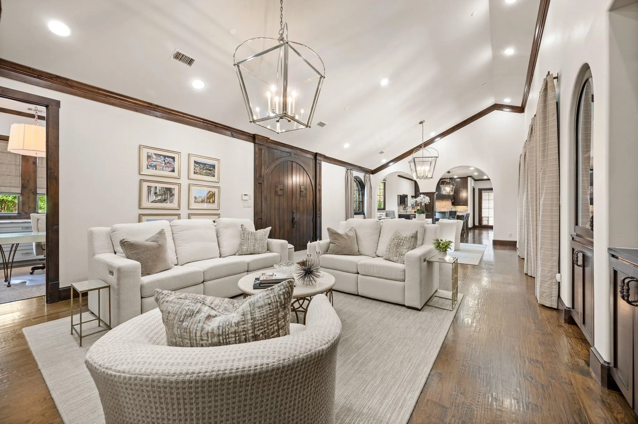 Single Family Residence For Sale in Tarrant County , 2217 King Fisher Drive, Westlake, Texas 76262, 3 Bedroom, 5 Bathroom, 4 Garage spaces, 4,423 Sqft, built in 2013, mls#21411696, Real Estate Agent in Westlake, Homes For Sale in Tarrant county, Homes For Sale in Westlake, Realtor in Westlake Texas, Real Estate Brokerage Independent Realty Texas, Luminita Cordes Realtor
