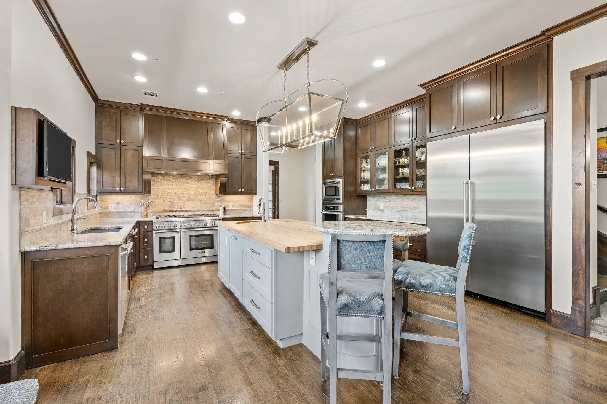 Single Family Residence For Sale in Tarrant County , 2217 King Fisher Drive, Westlake, Texas 76262, 3 Bedroom, 5 Bathroom, 4 Garage spaces, 4,423 Sqft, built in 2013, mls#21411696, Real Estate Agent in Westlake, Homes For Sale in Tarrant county, Homes For Sale in Westlake, Realtor in Westlake Texas, Real Estate Brokerage Independent Realty Texas, Luminita Cordes Realtor