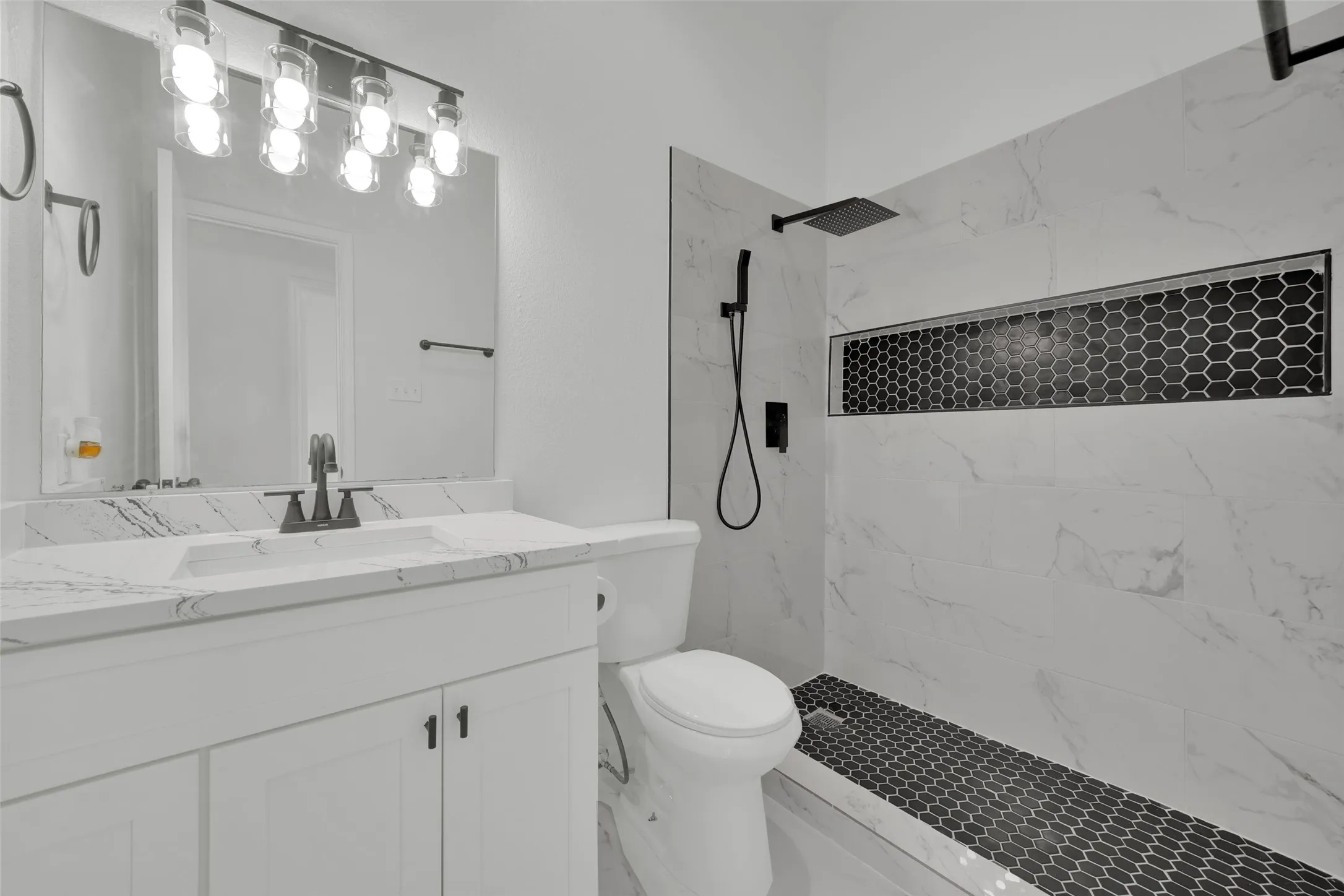 Single Family Residence For Sale in Tarrant County , 1117 Silver Spruce Drive, Arlington, Texas 76001, 4 Bedroom, 2 Bathroom, 2 Garage spaces, 1,660 Sqft, built in 1989, mls#21411624, Real Estate Agent in Arlington, Homes For Sale in Tarrant county, Homes For Sale in Arlington, Realtor in Arlington Texas, Real Estate Brokerage Independent Realty Texas, Luminita Cordes Realtor