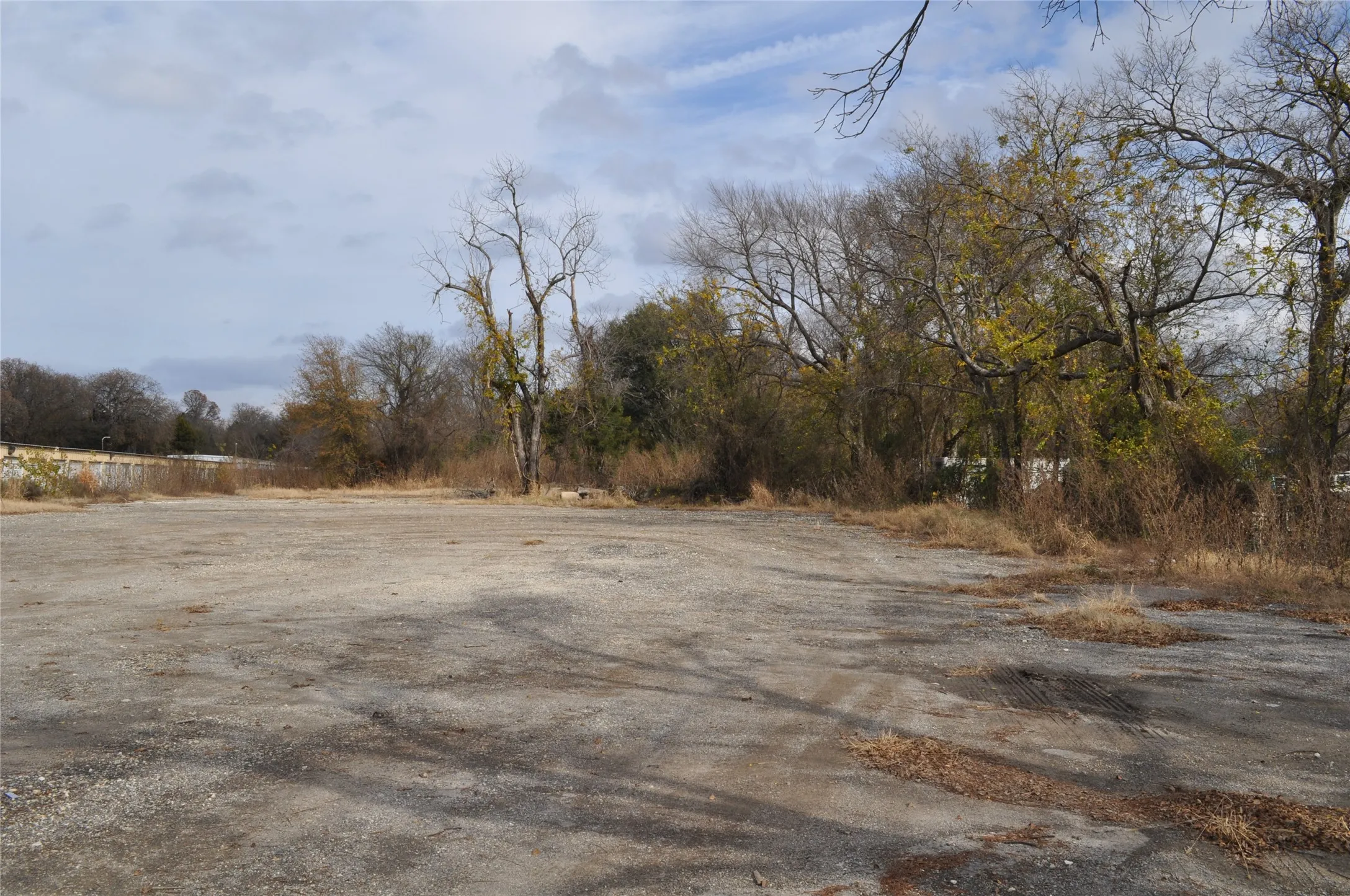 Industrial For Sale in Dallas County , 2308 N Highway 175, Seagoville, Texas 75159, 0, 0, Garage spaces, 0 Sqft, built in 1948, mls#21411682, Real Estate Agent in Seagoville, Homes For Sale in Dallas county, Homes For Sale in Seagoville, Realtor in Seagoville Texas, Real Estate Brokerage Independent Realty Texas, Luminita Cordes Realtor