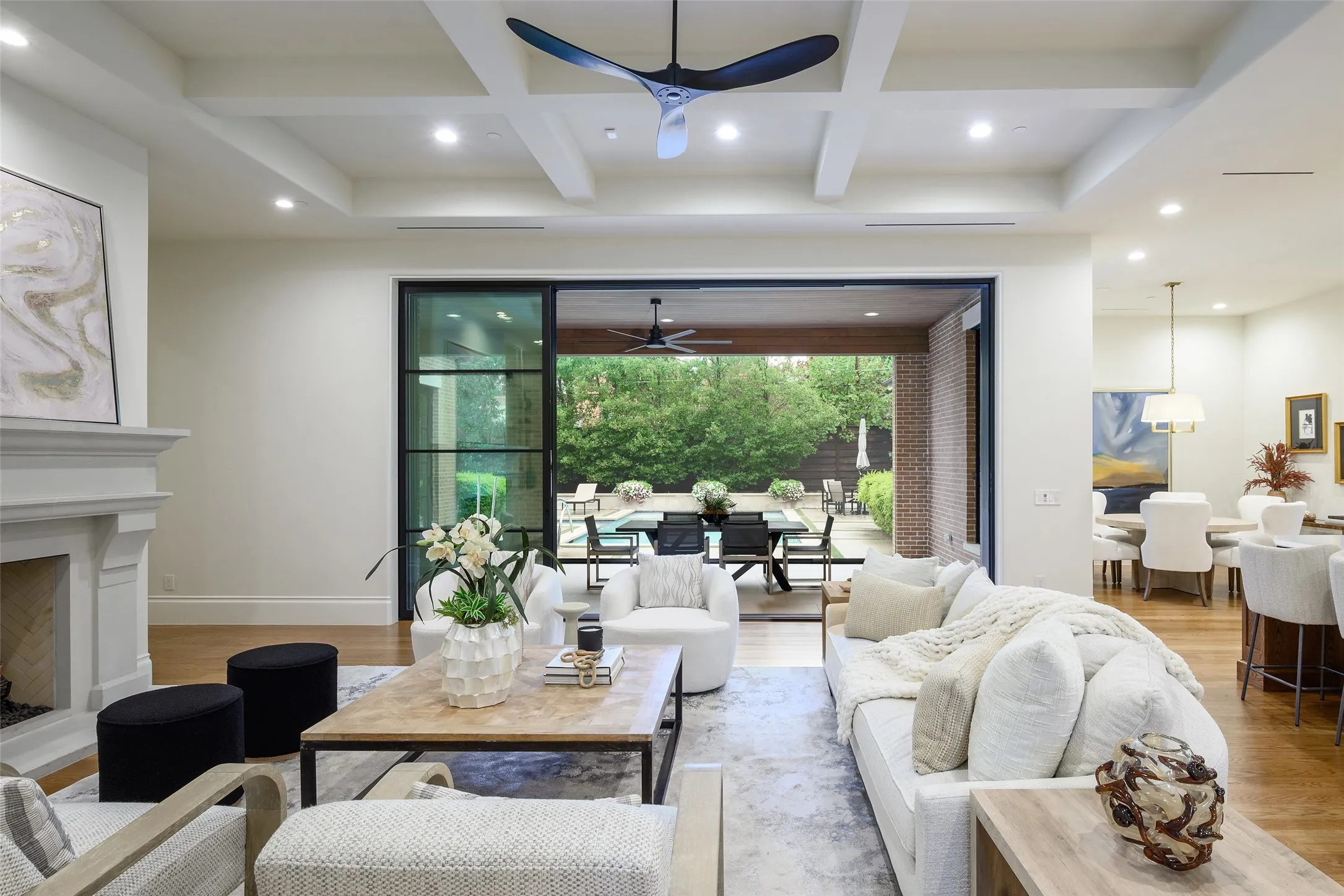 Single Family Residence For Sale in Dallas County , 6115 Northwood Road, Dallas, Texas 75225, 5 Bedroom, 8 Bathroom, 3 Garage spaces, 7,071 Sqft, built in 2018, mls#21400343, Real Estate Agent in Dallas, Homes For Sale in Dallas county, Homes For Sale in Dallas, Realtor in Dallas Texas, Real Estate Brokerage Independent Realty Texas, Luminita Cordes Realtor