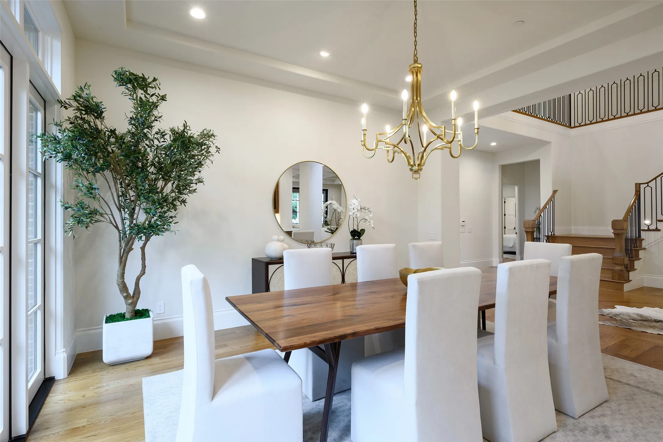 Single Family Residence For Sale in Dallas County , 6115 Northwood Road, Dallas, Texas 75225, 5 Bedroom, 8 Bathroom, 3 Garage spaces, 7,071 Sqft, built in 2018, mls#21400343, Real Estate Agent in Dallas, Homes For Sale in Dallas county, Homes For Sale in Dallas, Realtor in Dallas Texas, Real Estate Brokerage Independent Realty Texas, Luminita Cordes Realtor