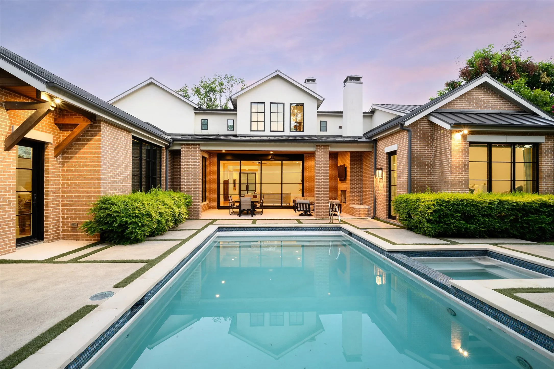 Single Family Residence For Sale in Dallas County , 6115 Northwood Road, Dallas, Texas 75225, 5 Bedroom, 8 Bathroom, 3 Garage spaces, 7,071 Sqft, built in 2018, mls#21400343, Real Estate Agent in Dallas, Homes For Sale in Dallas county, Homes For Sale in Dallas, Realtor in Dallas Texas, Real Estate Brokerage Independent Realty Texas, Luminita Cordes Realtor