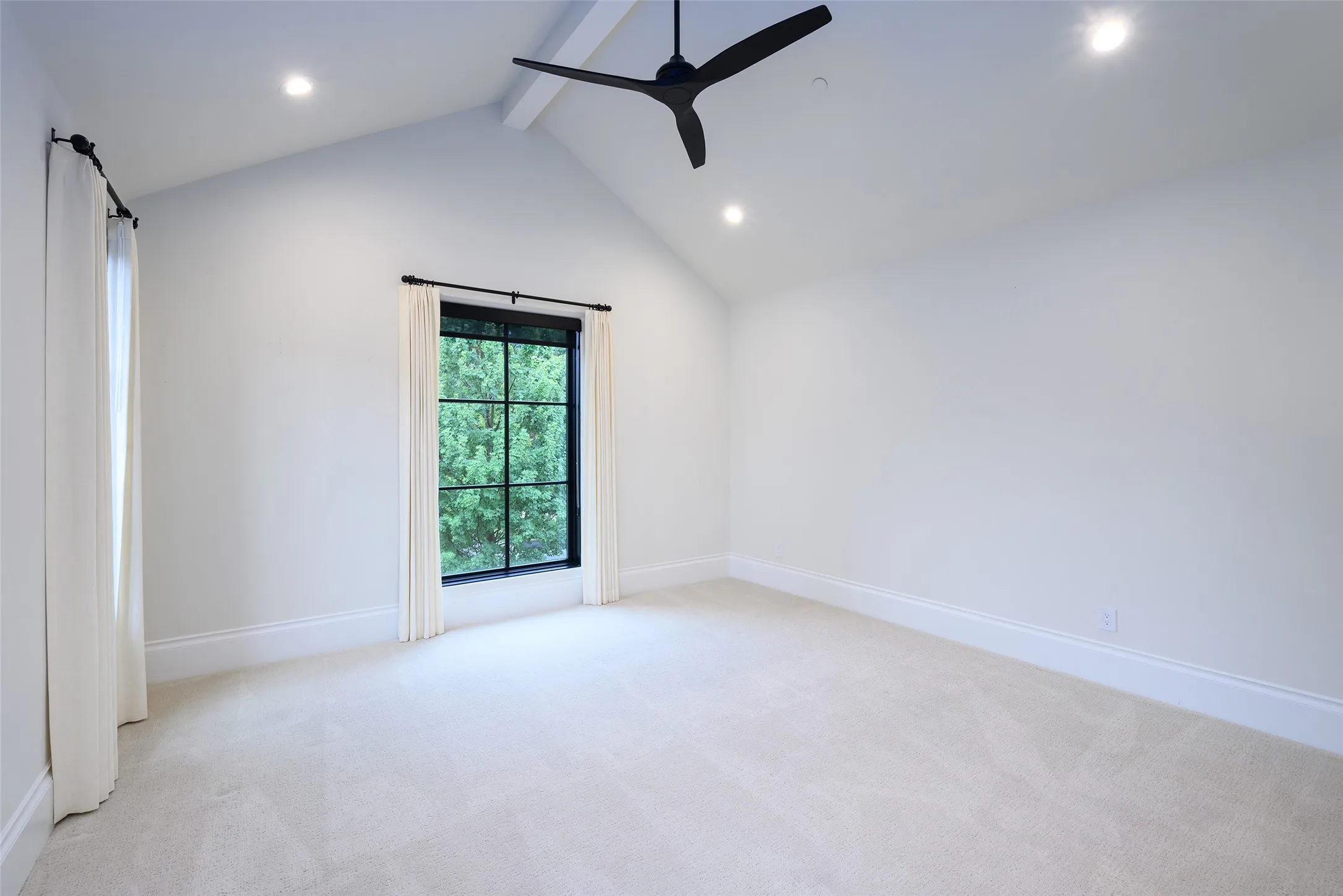 Single Family Residence For Sale in Dallas County , 6115 Northwood Road, Dallas, Texas 75225, 5 Bedroom, 8 Bathroom, 3 Garage spaces, 7,071 Sqft, built in 2018, mls#21400343, Real Estate Agent in Dallas, Homes For Sale in Dallas county, Homes For Sale in Dallas, Realtor in Dallas Texas, Real Estate Brokerage Independent Realty Texas, Luminita Cordes Realtor