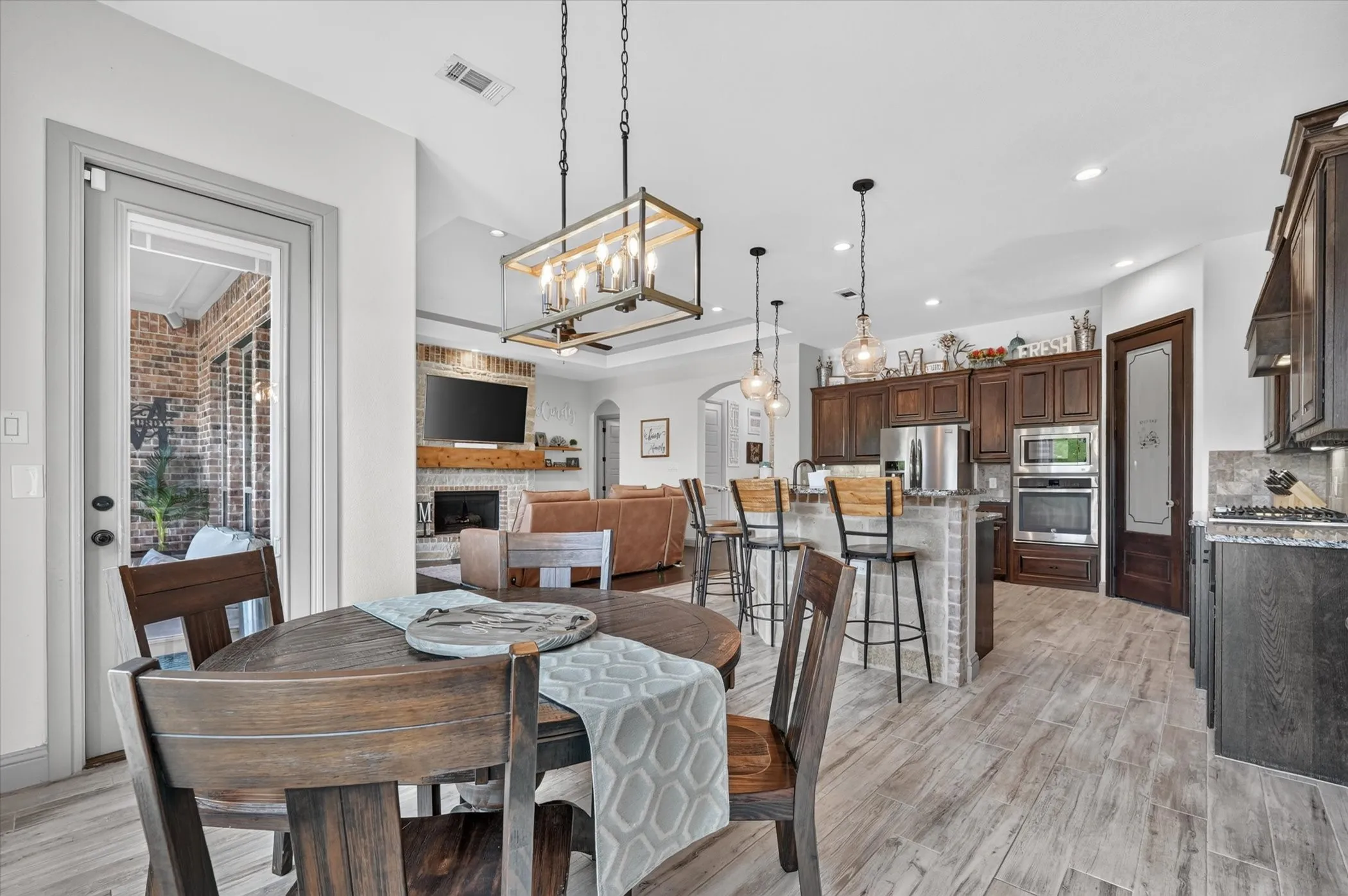Single Family Residence For Sale in Rockwall County , 3075 Bridgecreek Drive, Rockwall, Texas 75032, 4 Bedroom, 3 Bathroom, 2 Garage spaces, 2,714 Sqft, built in 2017, mls#21409602, Real Estate Agent in Rockwall, Homes For Sale in Rockwall county, Homes For Sale in Rockwall, Realtor in Rockwall Texas, Real Estate Brokerage Independent Realty Texas, Luminita Cordes Realtor