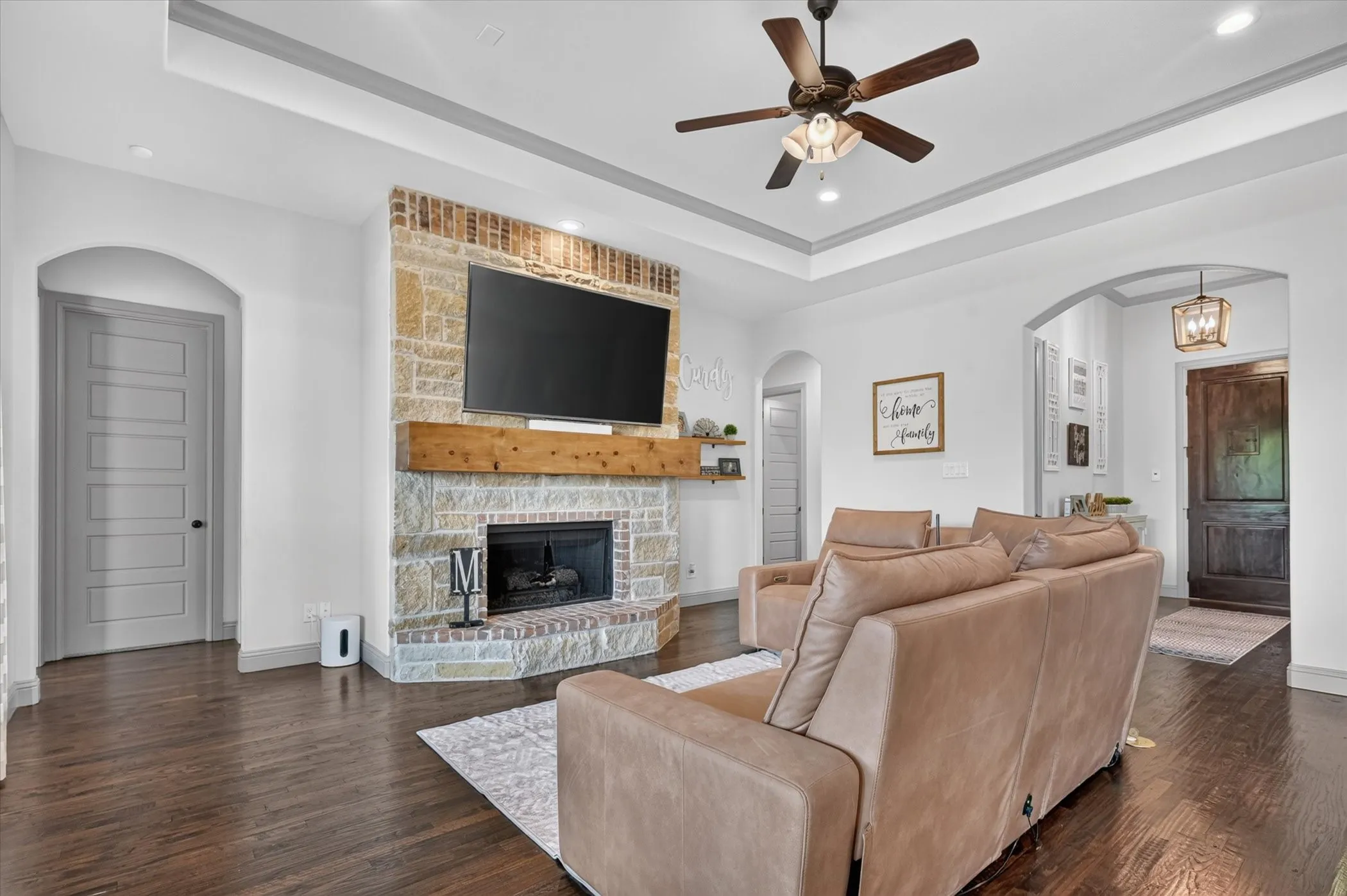 Single Family Residence For Sale in Rockwall County , 3075 Bridgecreek Drive, Rockwall, Texas 75032, 4 Bedroom, 3 Bathroom, 2 Garage spaces, 2,714 Sqft, built in 2017, mls#21409602, Real Estate Agent in Rockwall, Homes For Sale in Rockwall county, Homes For Sale in Rockwall, Realtor in Rockwall Texas, Real Estate Brokerage Independent Realty Texas, Luminita Cordes Realtor