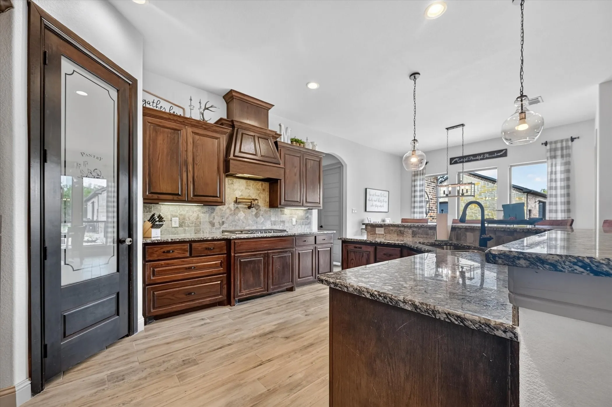 Single Family Residence For Sale in Rockwall County , 3075 Bridgecreek Drive, Rockwall, Texas 75032, 4 Bedroom, 3 Bathroom, 2 Garage spaces, 2,714 Sqft, built in 2017, mls#21409602, Real Estate Agent in Rockwall, Homes For Sale in Rockwall county, Homes For Sale in Rockwall, Realtor in Rockwall Texas, Real Estate Brokerage Independent Realty Texas, Luminita Cordes Realtor