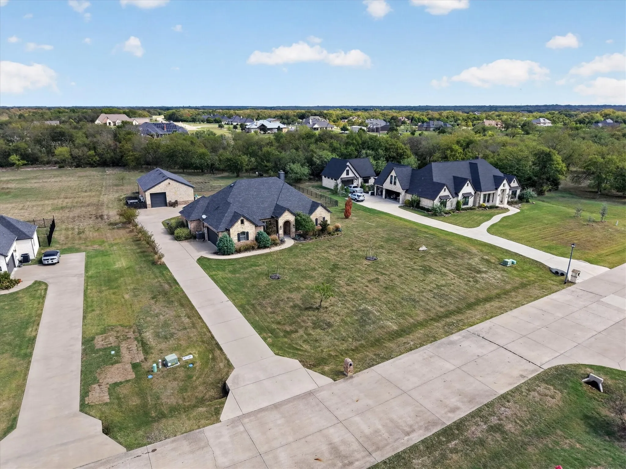 Single Family Residence For Sale in Rockwall County , 3075 Bridgecreek Drive, Rockwall, Texas 75032, 4 Bedroom, 3 Bathroom, 2 Garage spaces, 2,714 Sqft, built in 2017, mls#21409602, Real Estate Agent in Rockwall, Homes For Sale in Rockwall county, Homes For Sale in Rockwall, Realtor in Rockwall Texas, Real Estate Brokerage Independent Realty Texas, Luminita Cordes Realtor