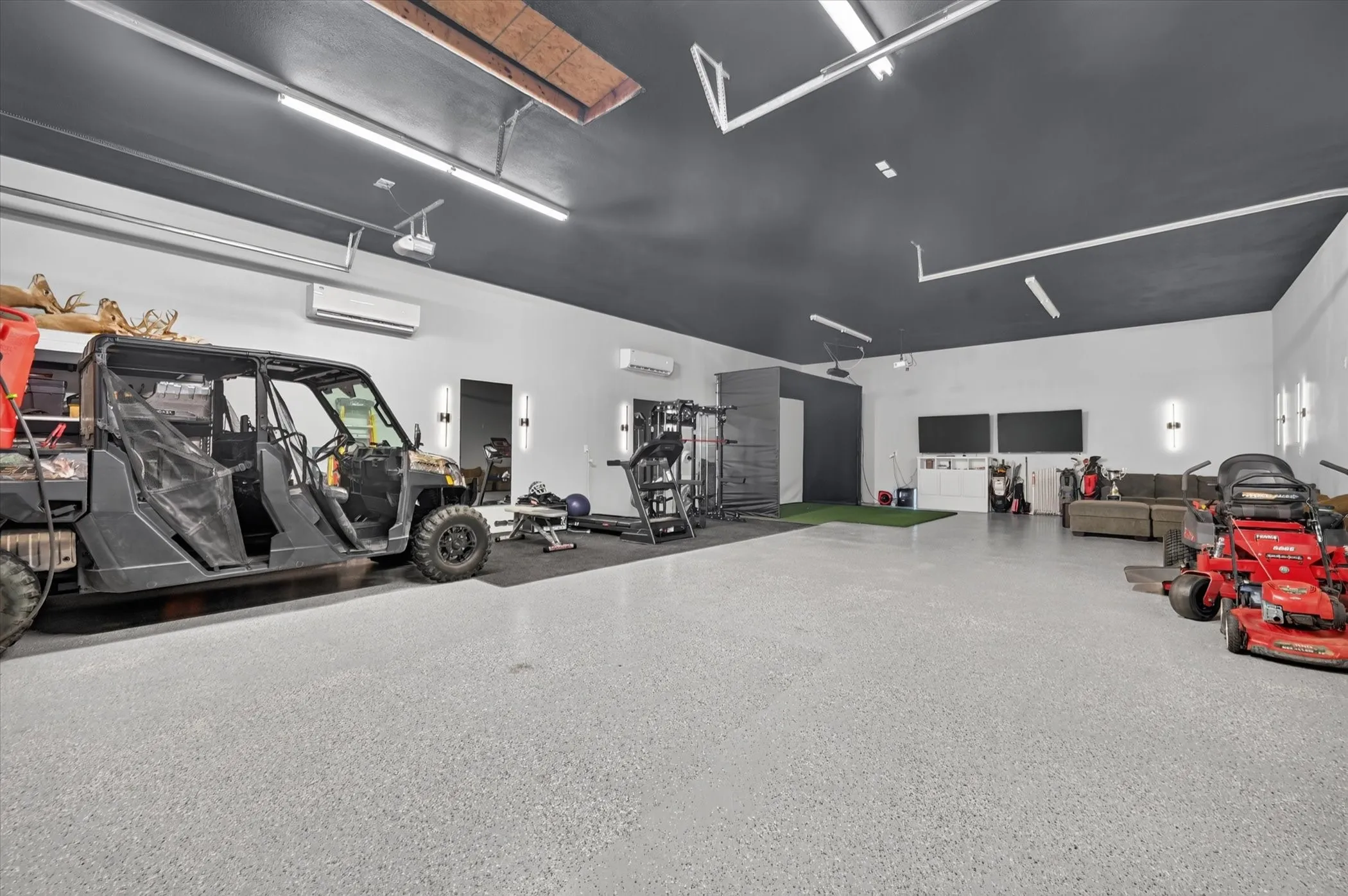 Single Family Residence For Sale in Rockwall County , 3075 Bridgecreek Drive, Rockwall, Texas 75032, 4 Bedroom, 3 Bathroom, 2 Garage spaces, 2,714 Sqft, built in 2017, mls#21409602, Real Estate Agent in Rockwall, Homes For Sale in Rockwall county, Homes For Sale in Rockwall, Realtor in Rockwall Texas, Real Estate Brokerage Independent Realty Texas, Luminita Cordes Realtor