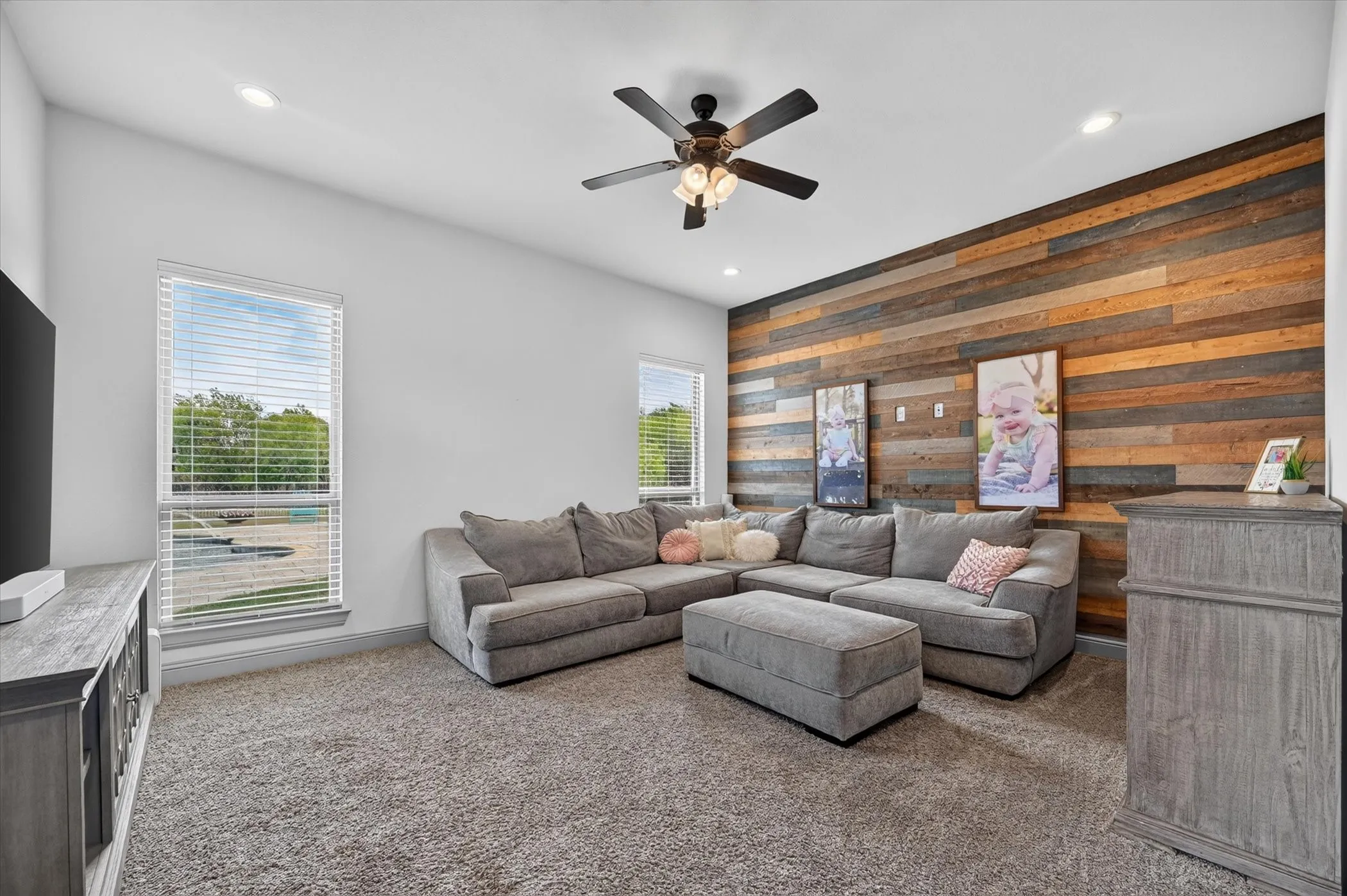 Single Family Residence For Sale in Rockwall County , 3075 Bridgecreek Drive, Rockwall, Texas 75032, 4 Bedroom, 3 Bathroom, 2 Garage spaces, 2,714 Sqft, built in 2017, mls#21409602, Real Estate Agent in Rockwall, Homes For Sale in Rockwall county, Homes For Sale in Rockwall, Realtor in Rockwall Texas, Real Estate Brokerage Independent Realty Texas, Luminita Cordes Realtor