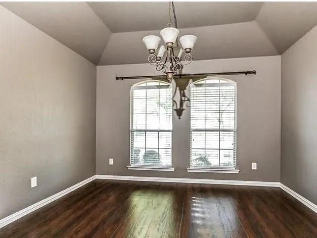 Single Family Residence For Rent in Tarrant County , 609 Piper Drive, Saginaw, Texas 76179, 3 Bedroom, 2 Bathroom, 2 Garage spaces, 1,629 Sqft, built in 2006, mls#21411703, Real Estate Agent in Saginaw, Homes For Rent in Tarrant county, Homes For Rent in Saginaw, Realtor in Saginaw Texas, Real Estate Brokerage Independent Realty Texas, Luminita Cordes Realtor