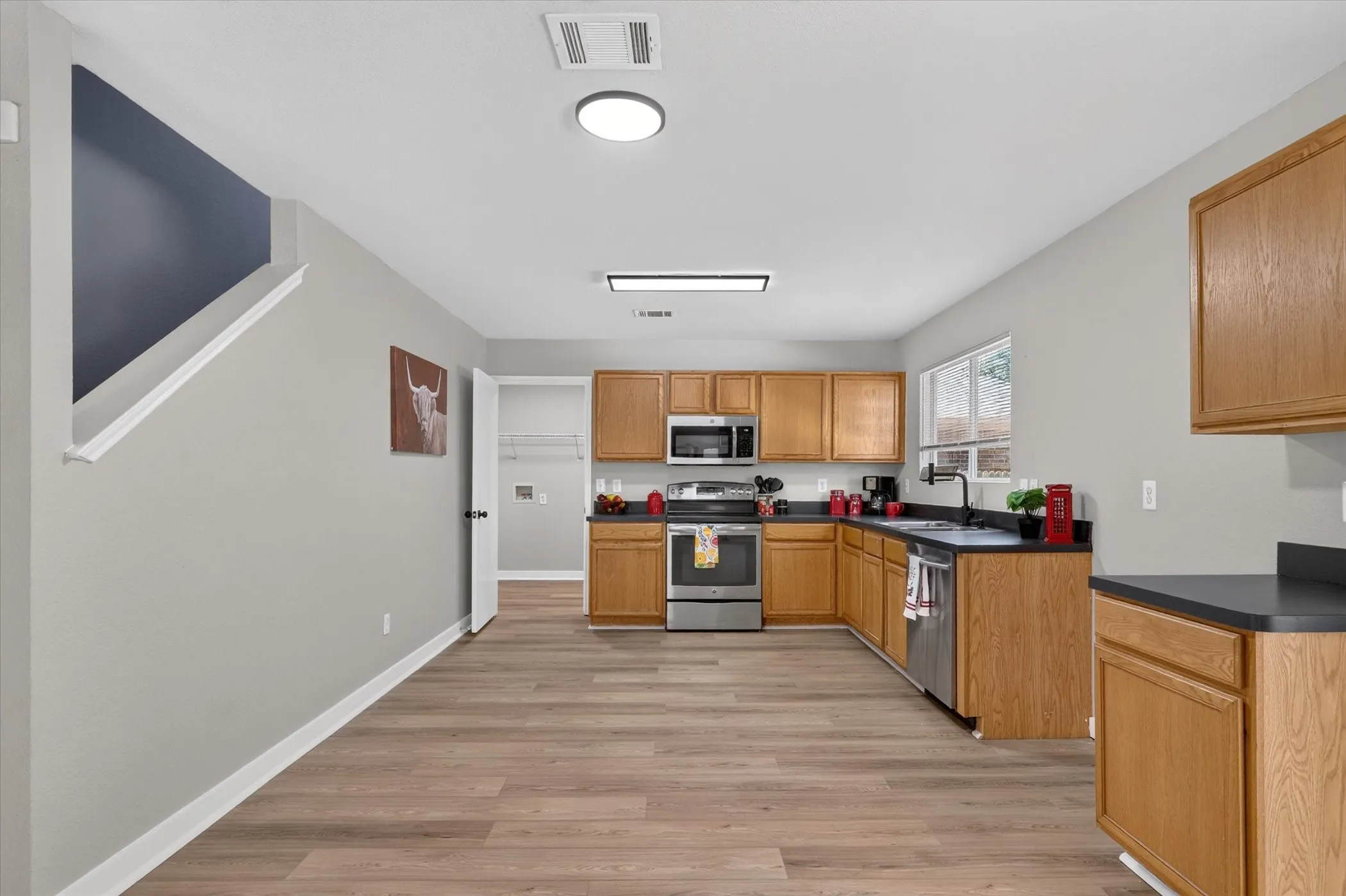 Single Family Residence For Sale in Tarrant County , 8661 Boswell Meadows Drive, Fort Worth, Texas 76179, 4 Bedroom, 3 Bathroom, 2 Garage spaces, 2,252 Sqft, built in 2006, mls#21410716, Real Estate Agent in Fort Worth, Homes For Sale in Tarrant county, Homes For Sale in Fort Worth, Realtor in Fort Worth Texas, Real Estate Brokerage Independent Realty Texas, Luminita Cordes Realtor