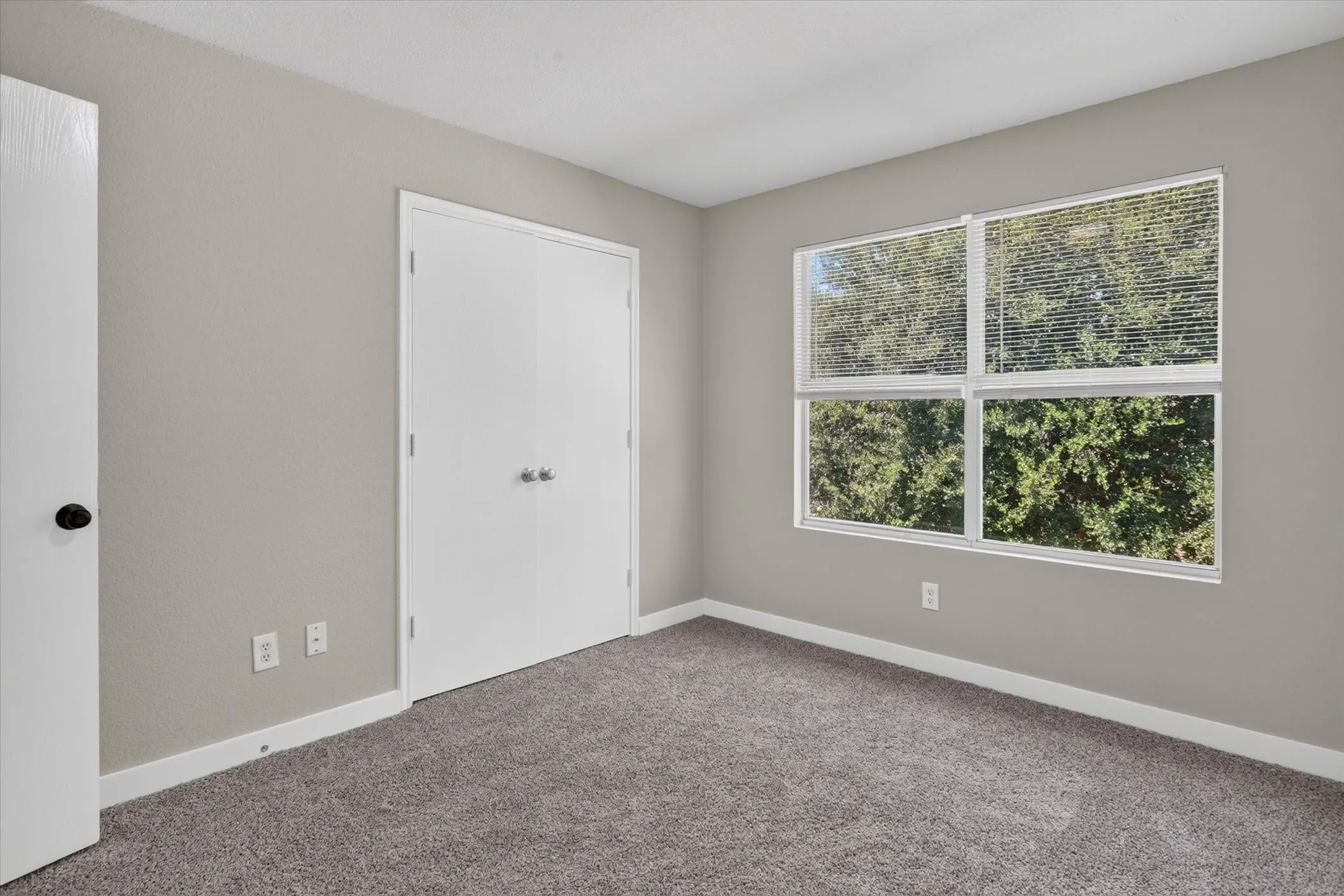 Single Family Residence For Sale in Tarrant County , 8661 Boswell Meadows Drive, Fort Worth, Texas 76179, 4 Bedroom, 3 Bathroom, 2 Garage spaces, 2,252 Sqft, built in 2006, mls#21410716, Real Estate Agent in Fort Worth, Homes For Sale in Tarrant county, Homes For Sale in Fort Worth, Realtor in Fort Worth Texas, Real Estate Brokerage Independent Realty Texas, Luminita Cordes Realtor