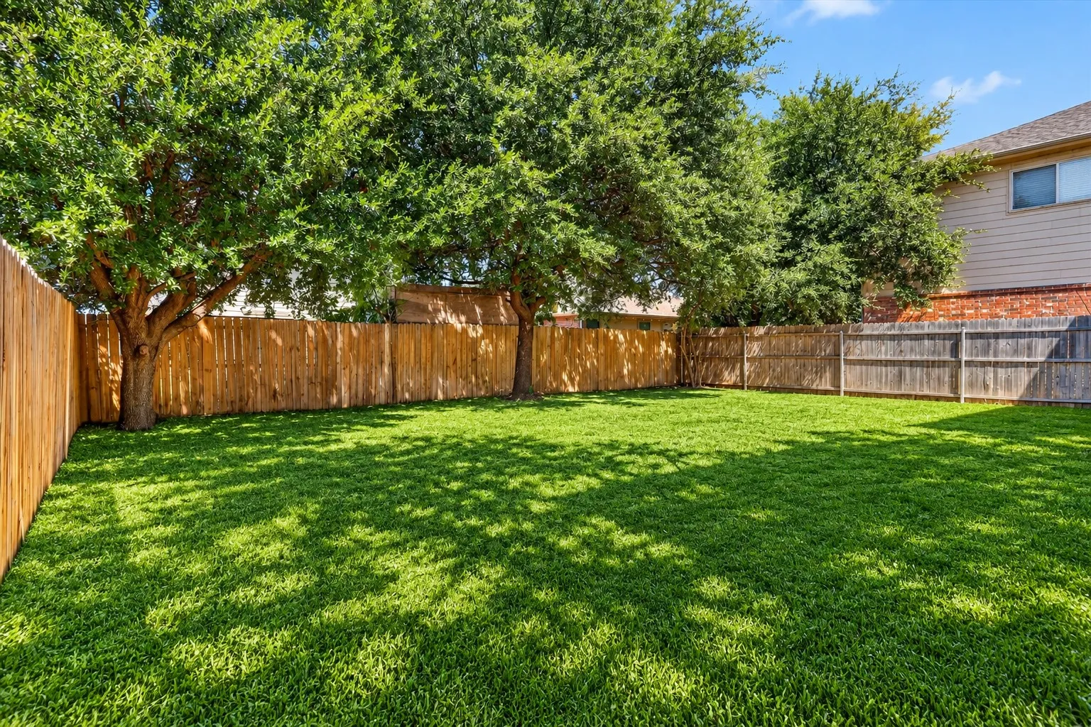 Single Family Residence For Sale in Tarrant County , 8661 Boswell Meadows Drive, Fort Worth, Texas 76179, 4 Bedroom, 3 Bathroom, 2 Garage spaces, 2,252 Sqft, built in 2006, mls#21410716, Real Estate Agent in Fort Worth, Homes For Sale in Tarrant county, Homes For Sale in Fort Worth, Realtor in Fort Worth Texas, Real Estate Brokerage Independent Realty Texas, Luminita Cordes Realtor