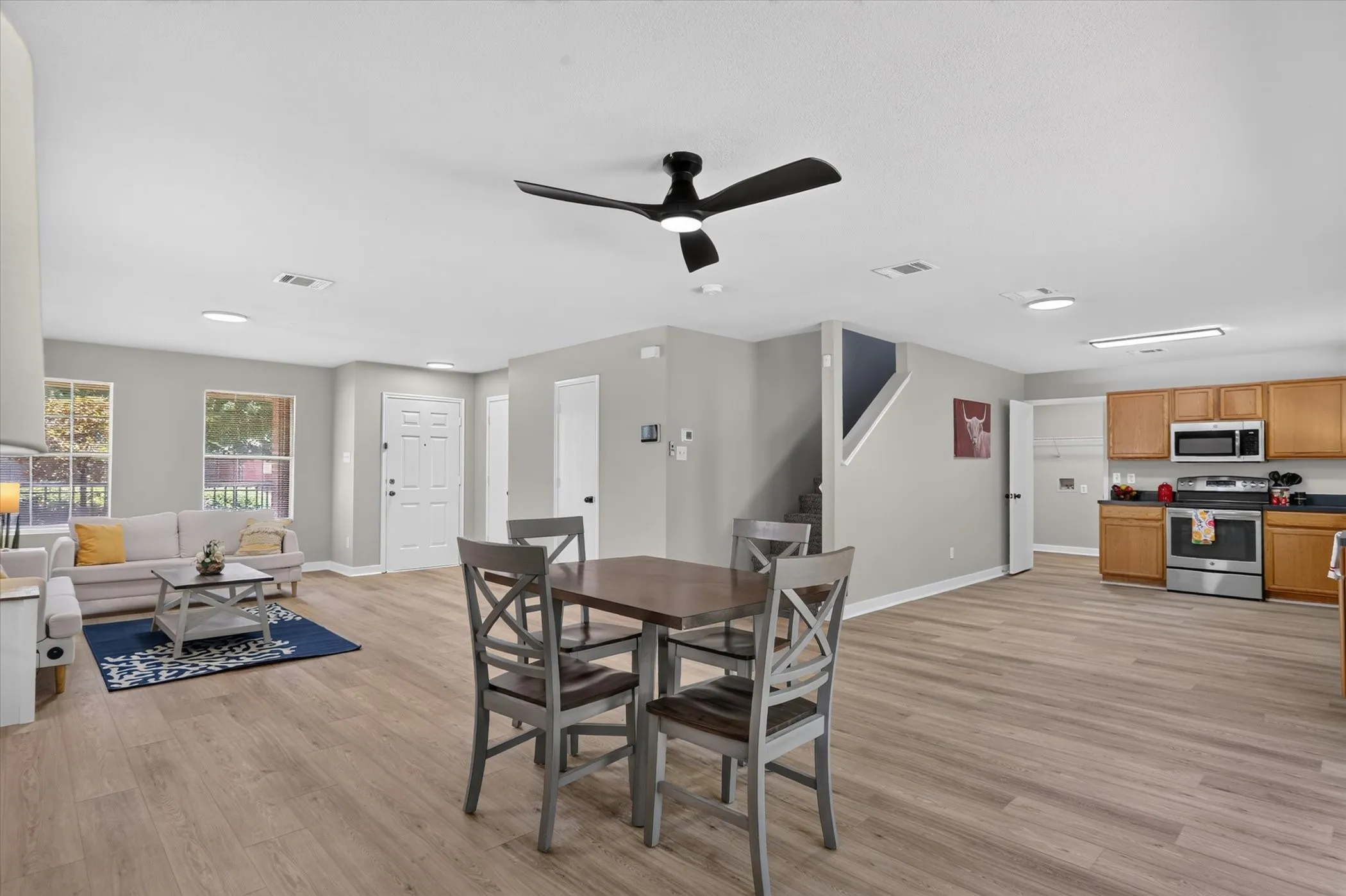 Single Family Residence For Sale in Tarrant County , 8661 Boswell Meadows Drive, Fort Worth, Texas 76179, 4 Bedroom, 3 Bathroom, 2 Garage spaces, 2,252 Sqft, built in 2006, mls#21410716, Real Estate Agent in Fort Worth, Homes For Sale in Tarrant county, Homes For Sale in Fort Worth, Realtor in Fort Worth Texas, Real Estate Brokerage Independent Realty Texas, Luminita Cordes Realtor