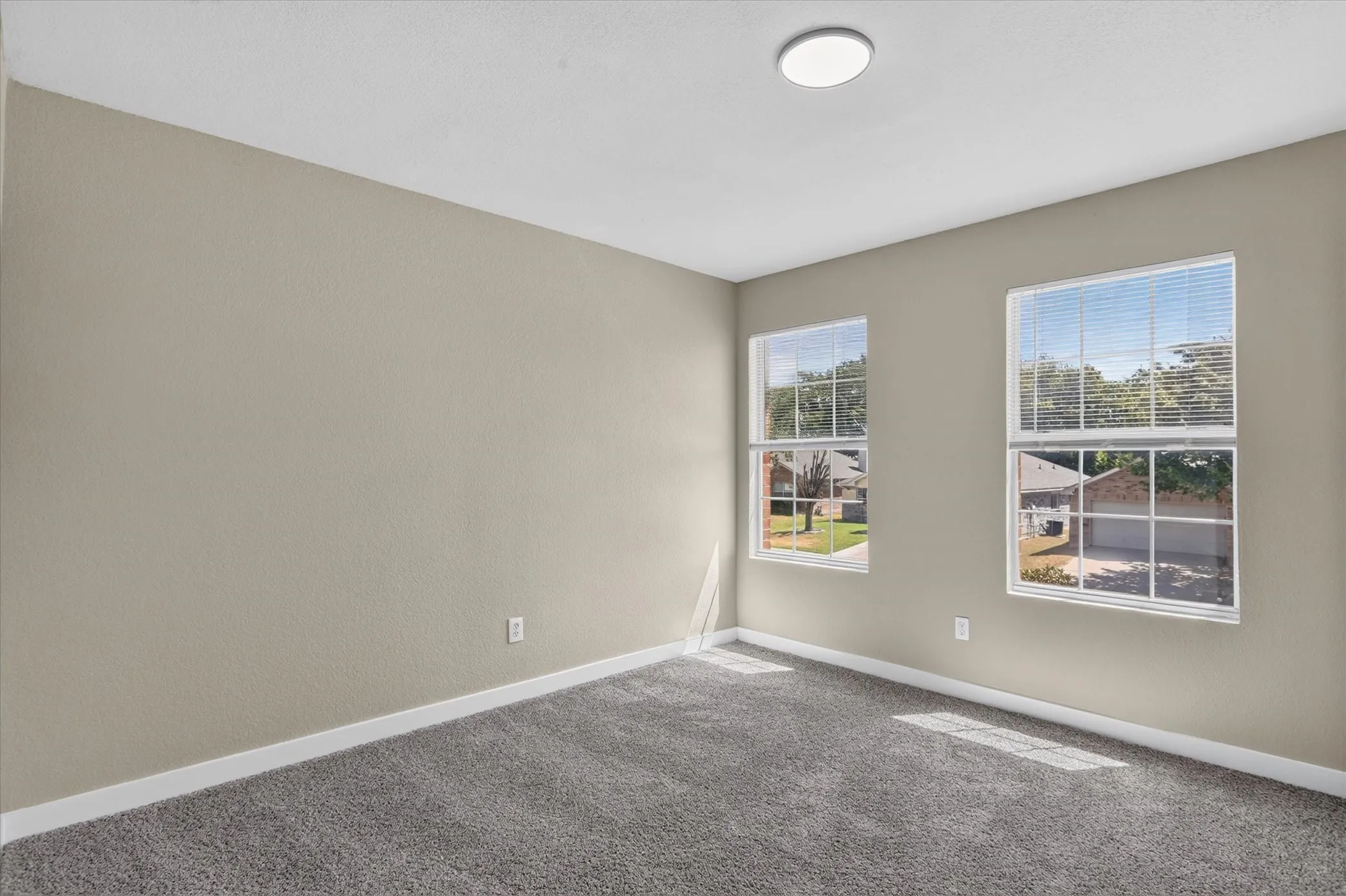 Single Family Residence For Sale in Tarrant County , 8661 Boswell Meadows Drive, Fort Worth, Texas 76179, 4 Bedroom, 3 Bathroom, 2 Garage spaces, 2,252 Sqft, built in 2006, mls#21410716, Real Estate Agent in Fort Worth, Homes For Sale in Tarrant county, Homes For Sale in Fort Worth, Realtor in Fort Worth Texas, Real Estate Brokerage Independent Realty Texas, Luminita Cordes Realtor