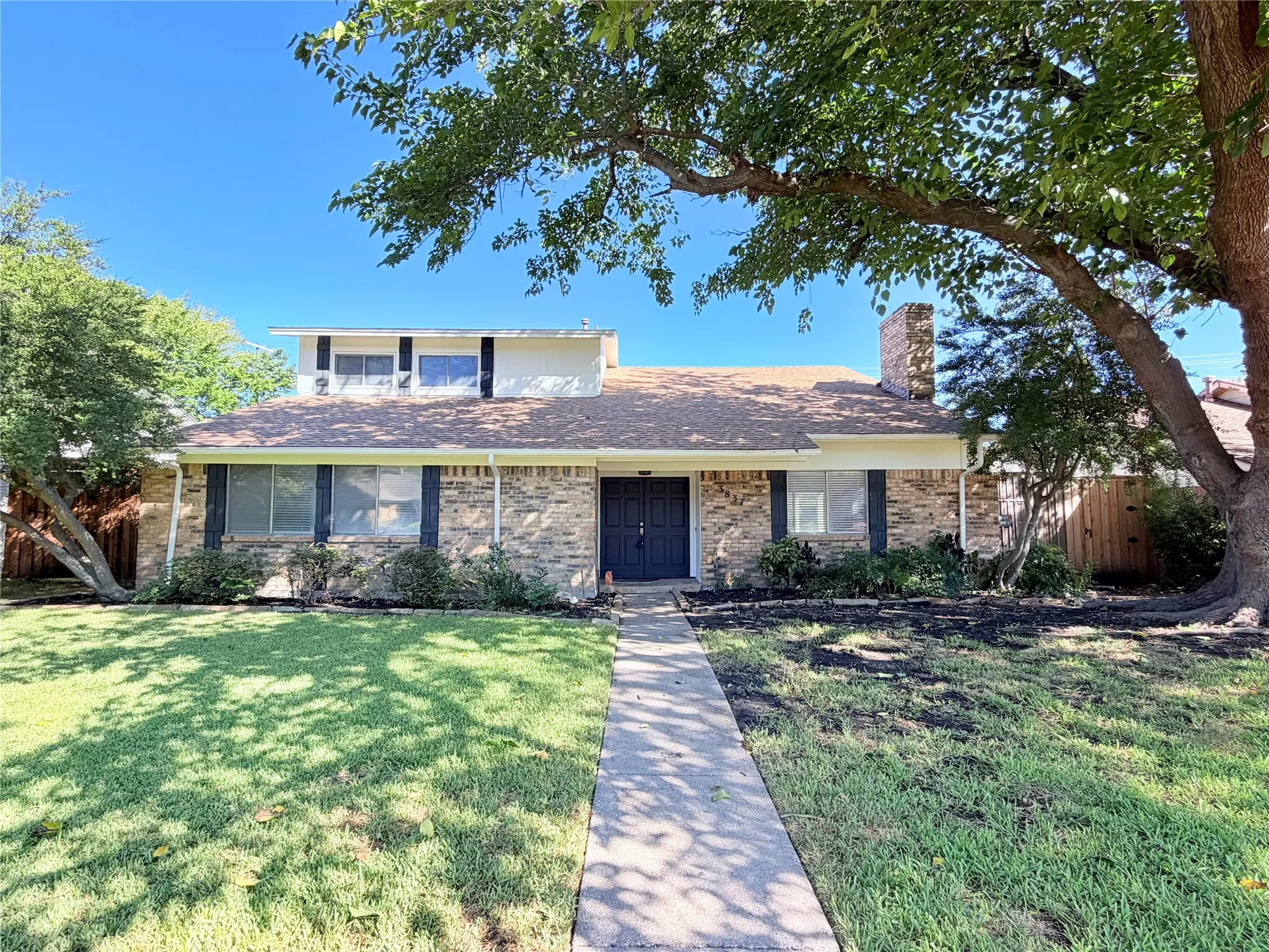 Single Family Residence For Rent