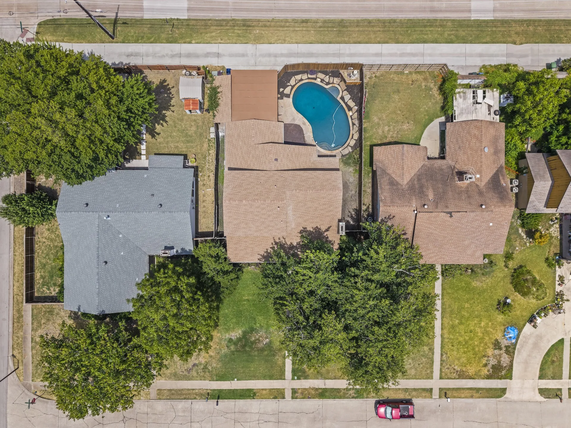 Single Family Residence For Rent in Dallas County , 3837 Shadycreek Drive, Garland, Texas 75042, 4 Bedroom, 3 Bathroom, 2 Garage spaces, 2,388 Sqft, built in 1977, mls#21411690, Real Estate Agent in Garland, Homes For Rent in Dallas county, Homes For Rent in Garland, Realtor in Garland Texas, Real Estate Brokerage Independent Realty Texas, Luminita Cordes Realtor