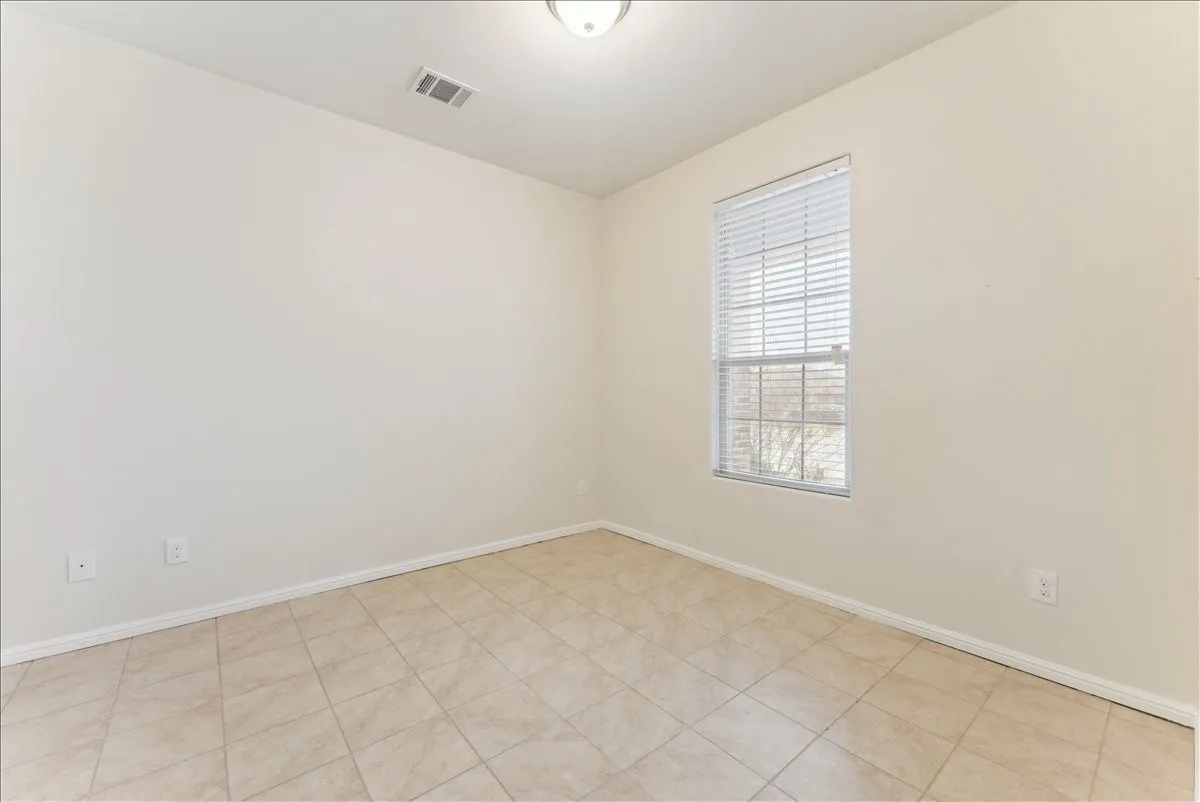 Single Family Residence For Sale in Tarrant County , 8437 Artesian Springs Drive, Fort Worth, Texas 76131, 5 Bedroom, 4 Bathroom, 2 Garage spaces, 2,259 Sqft, built in 2018, mls#21406275, Real Estate Agent in Fort Worth, Homes For Sale in Tarrant county, Homes For Sale in Fort Worth, Realtor in Fort Worth Texas, Real Estate Brokerage Independent Realty Texas, Luminita Cordes Realtor