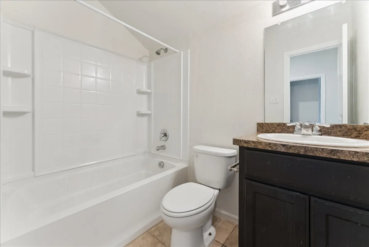 Single Family Residence For Sale in Tarrant County , 8437 Artesian Springs Drive, Fort Worth, Texas 76131, 5 Bedroom, 4 Bathroom, 2 Garage spaces, 2,259 Sqft, built in 2018, mls#21406275, Real Estate Agent in Fort Worth, Homes For Sale in Tarrant county, Homes For Sale in Fort Worth, Realtor in Fort Worth Texas, Real Estate Brokerage Independent Realty Texas, Luminita Cordes Realtor