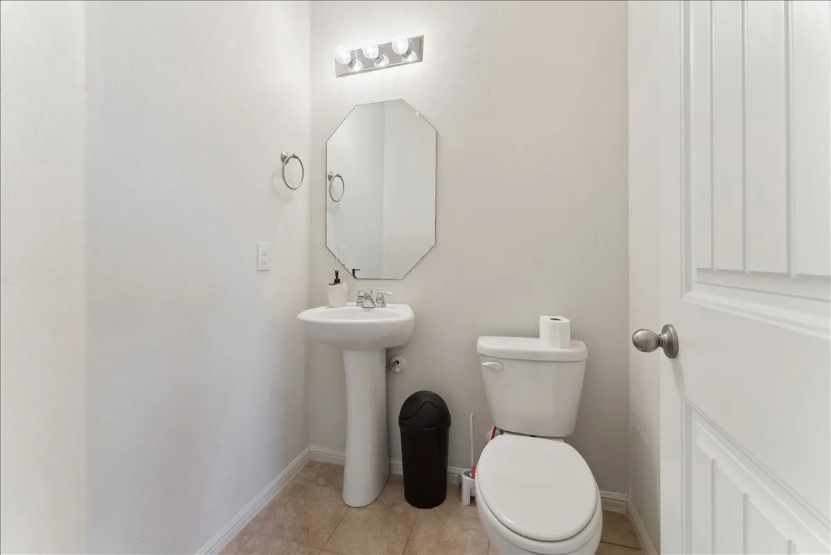 Single Family Residence For Sale in Tarrant County , 8437 Artesian Springs Drive, Fort Worth, Texas 76131, 5 Bedroom, 4 Bathroom, 2 Garage spaces, 2,259 Sqft, built in 2018, mls#21406275, Real Estate Agent in Fort Worth, Homes For Sale in Tarrant county, Homes For Sale in Fort Worth, Realtor in Fort Worth Texas, Real Estate Brokerage Independent Realty Texas, Luminita Cordes Realtor