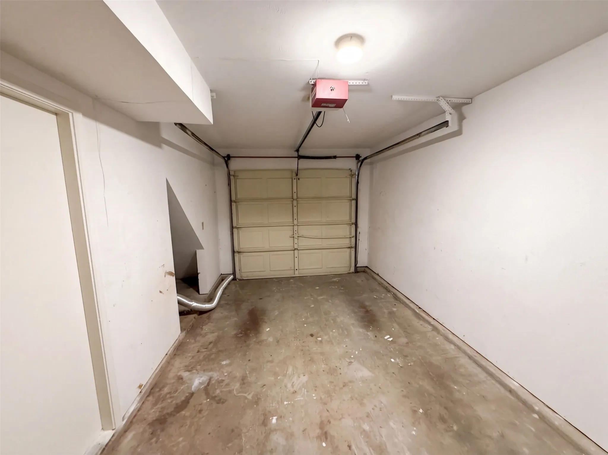 Single Family Residence For Sale in Dallas County , 3326 Briaroaks Drive, Garland, Texas 75044, 2 Bedroom, 2 Bathroom, 1 Garage spaces, 1,161 Sqft, built in 1984, mls#21411661, Real Estate Agent in Garland, Homes For Sale in Dallas county, Homes For Sale in Garland, Realtor in Garland Texas, Real Estate Brokerage Independent Realty Texas, Luminita Cordes Realtor