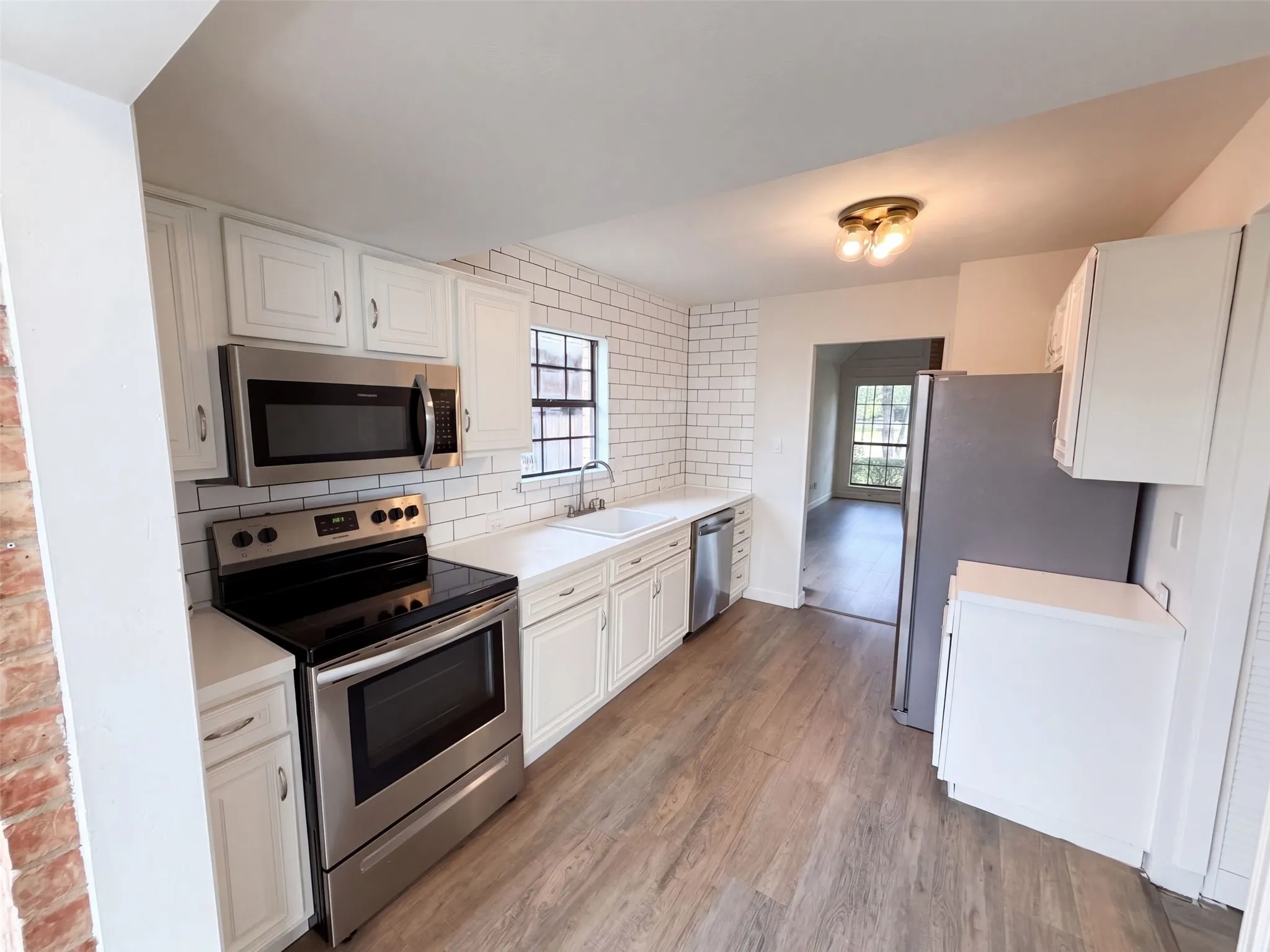 Single Family Residence For Sale in Dallas County , 3326 Briaroaks Drive, Garland, Texas 75044, 2 Bedroom, 2 Bathroom, 1 Garage spaces, 1,161 Sqft, built in 1984, mls#21411661, Real Estate Agent in Garland, Homes For Sale in Dallas county, Homes For Sale in Garland, Realtor in Garland Texas, Real Estate Brokerage Independent Realty Texas, Luminita Cordes Realtor