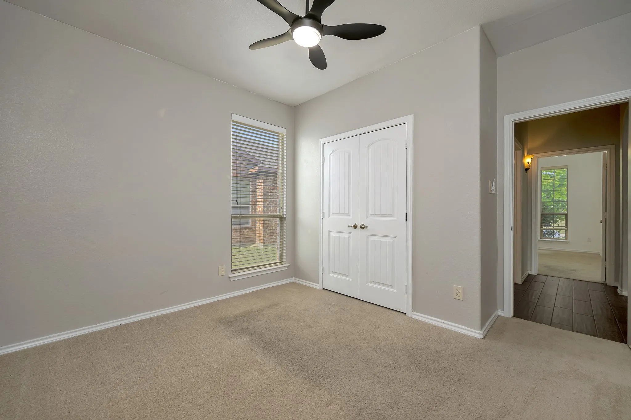 Single Family Residence For Sale in Tarrant County , 545 Wild Ivy Trail, Fort Worth, Texas 76052, 3 Bedroom, 2 Bathroom, 2 Garage spaces, 1,609 Sqft, built in 2012, mls#21409486, Real Estate Agent in Fort Worth, Homes For Sale in Tarrant county, Homes For Sale in Fort Worth, Realtor in Fort Worth Texas, Real Estate Brokerage Independent Realty Texas, Luminita Cordes Realtor