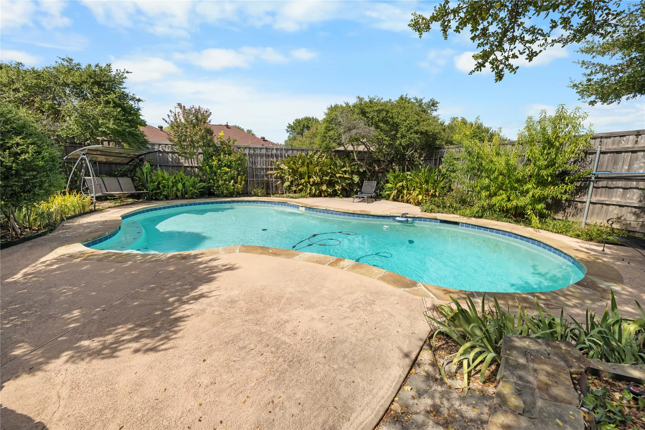 Single Family Residence For Rent in Collin County , 1317 Seabrook Drive, Plano, Texas 75023, 3 Bedroom, 2 Bathroom, 2 Garage spaces, 1,755 Sqft, built in 1982, mls#21411702, Real Estate Agent in Plano, Homes For Rent in Collin county, Homes For Rent in Plano, Realtor in Plano Texas, Real Estate Brokerage Independent Realty Texas, Luminita Cordes Realtor