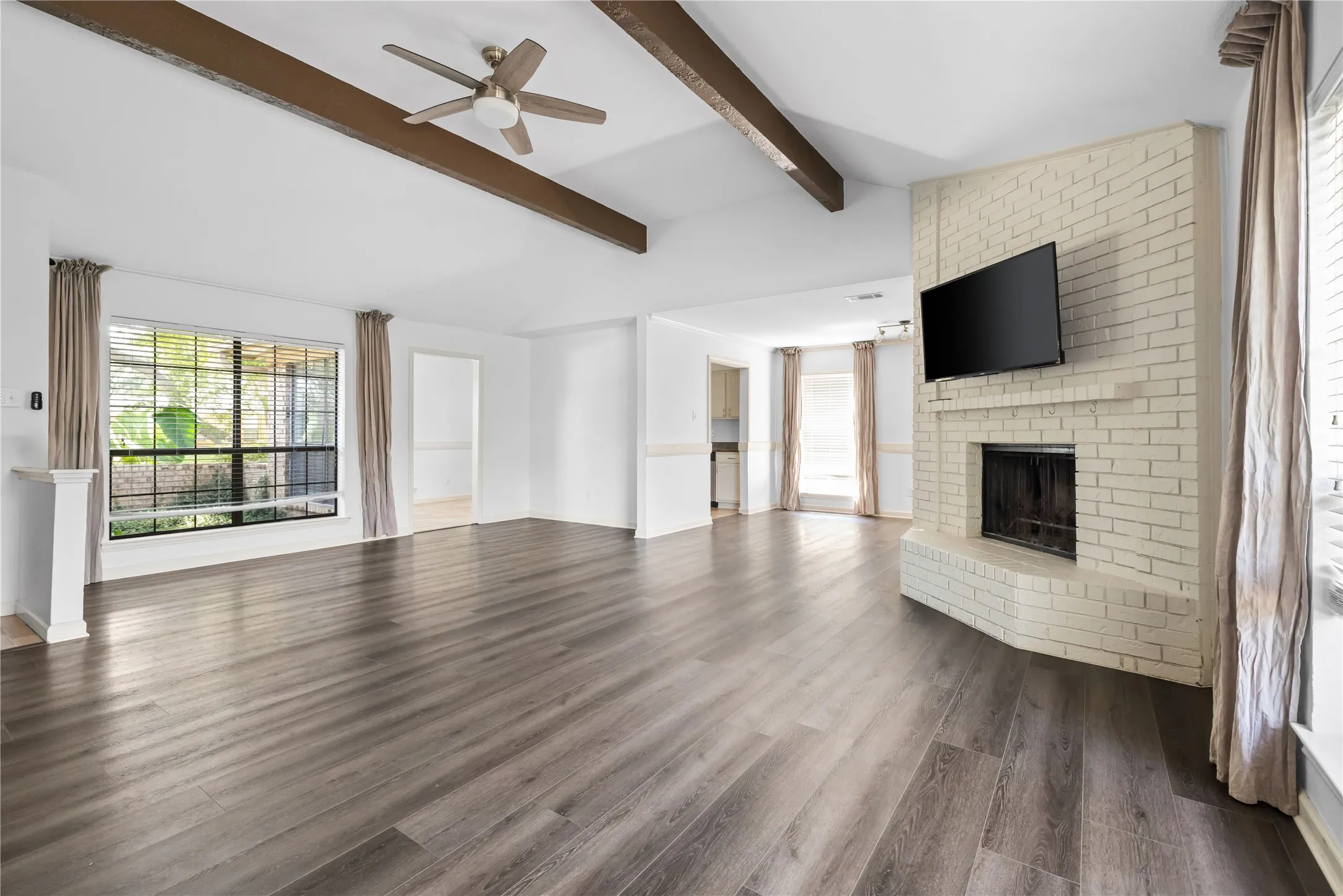 Single Family Residence For Rent in Collin County , 1317 Seabrook Drive, Plano, Texas 75023, 3 Bedroom, 2 Bathroom, 2 Garage spaces, 1,755 Sqft, built in 1982, mls#21411702, Real Estate Agent in Plano, Homes For Rent in Collin county, Homes For Rent in Plano, Realtor in Plano Texas, Real Estate Brokerage Independent Realty Texas, Luminita Cordes Realtor