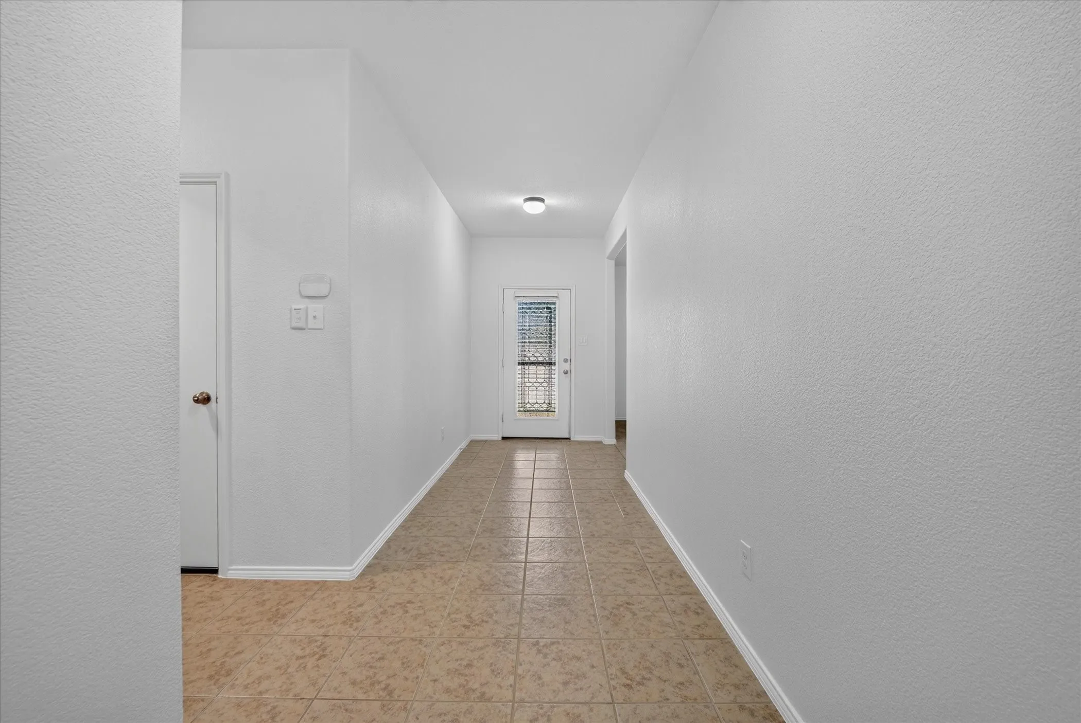 Single Family Residence For Rent in Tarrant County , 2233 Buelingo Lane, Fort Worth, Texas 76131, 3 Bedroom, 2 Bathroom, 2 Garage spaces, 2,106 Sqft, built in 2017, mls#21411751, Real Estate Agent in Fort Worth, Homes For Rent in Tarrant county, Homes For Rent in Fort Worth, Realtor in Fort Worth Texas, Real Estate Brokerage Independent Realty Texas, Luminita Cordes Realtor